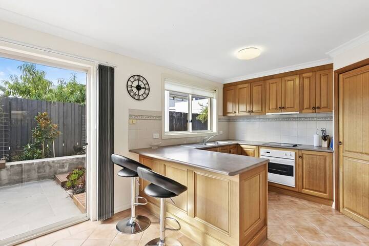 Bell Street Mansion 2-14 gallery image 5