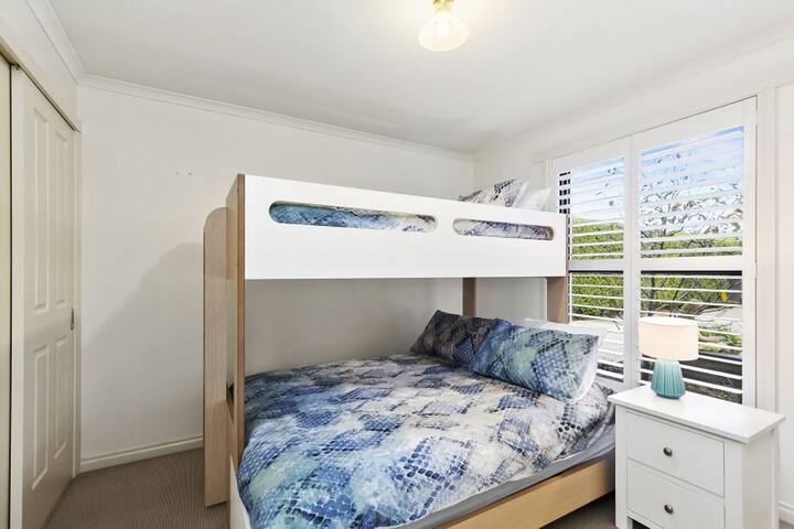 Bell Street Mansion 2-14 gallery image 4