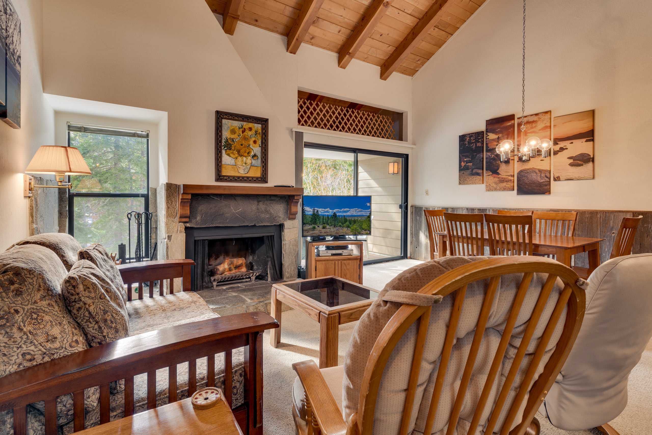 Carnelian Woods Townhome with Stone Fireplace - Photo 2