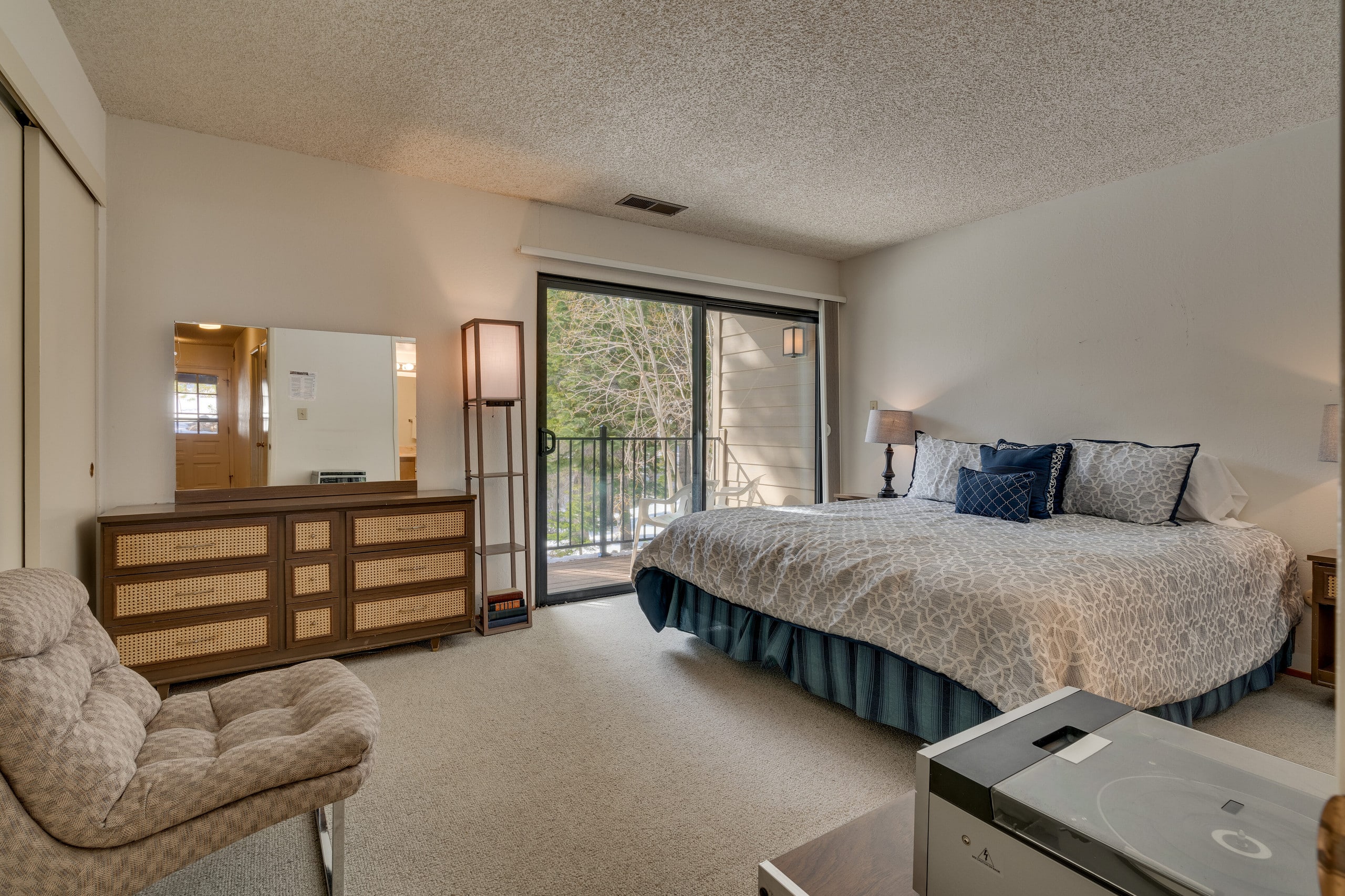 Carnelian Woods Townhome with Stone Fireplace - Photo 7