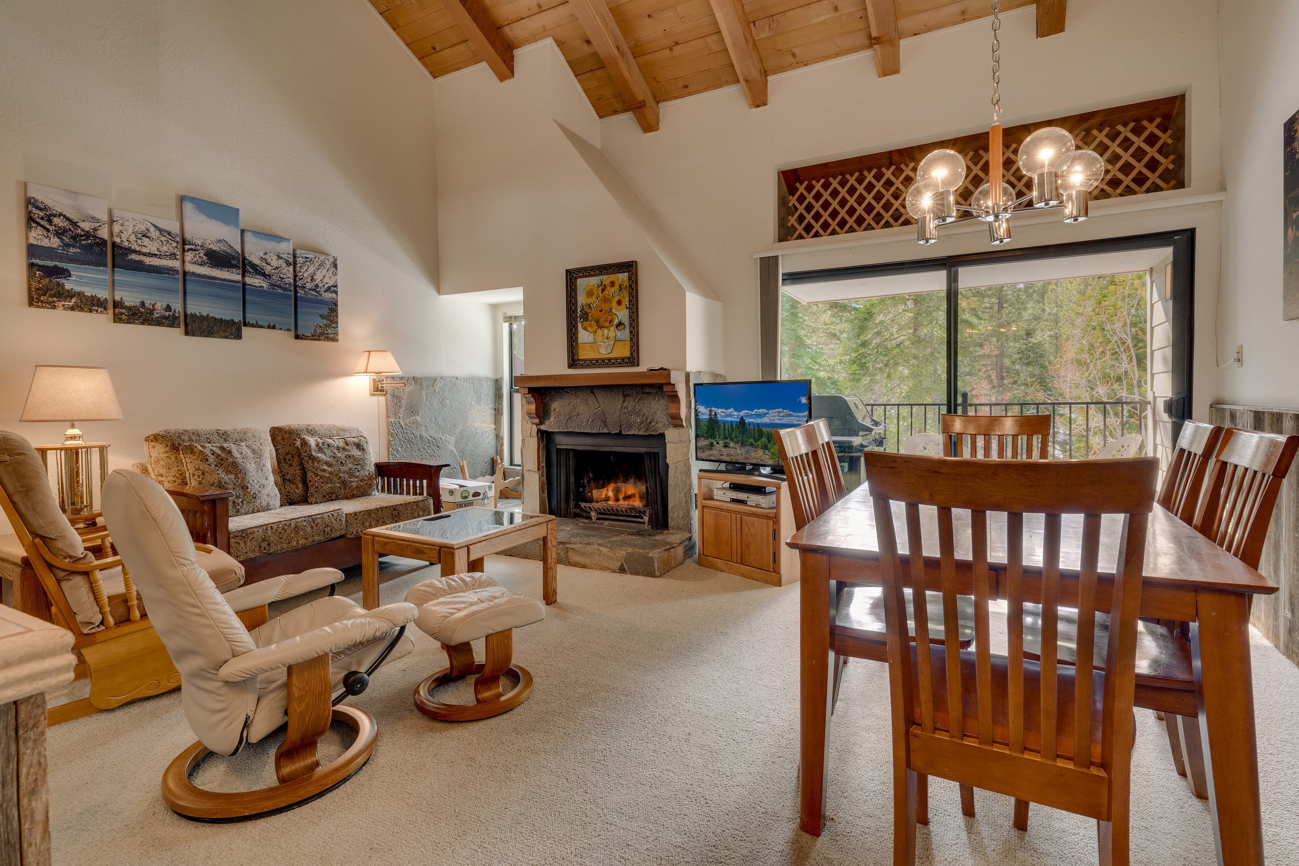 Carnelian Woods Townhome with Stone Fireplace - Main photo