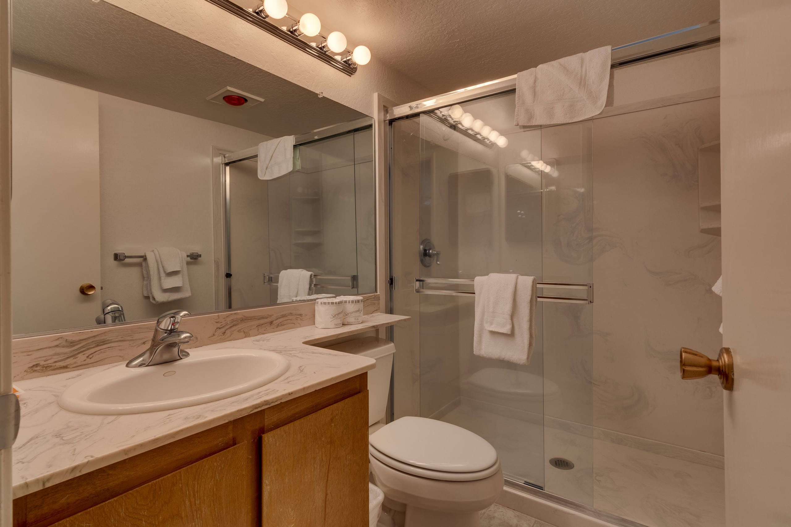 Carnelian Woods Townhome with Stone Fireplace - Photo 10