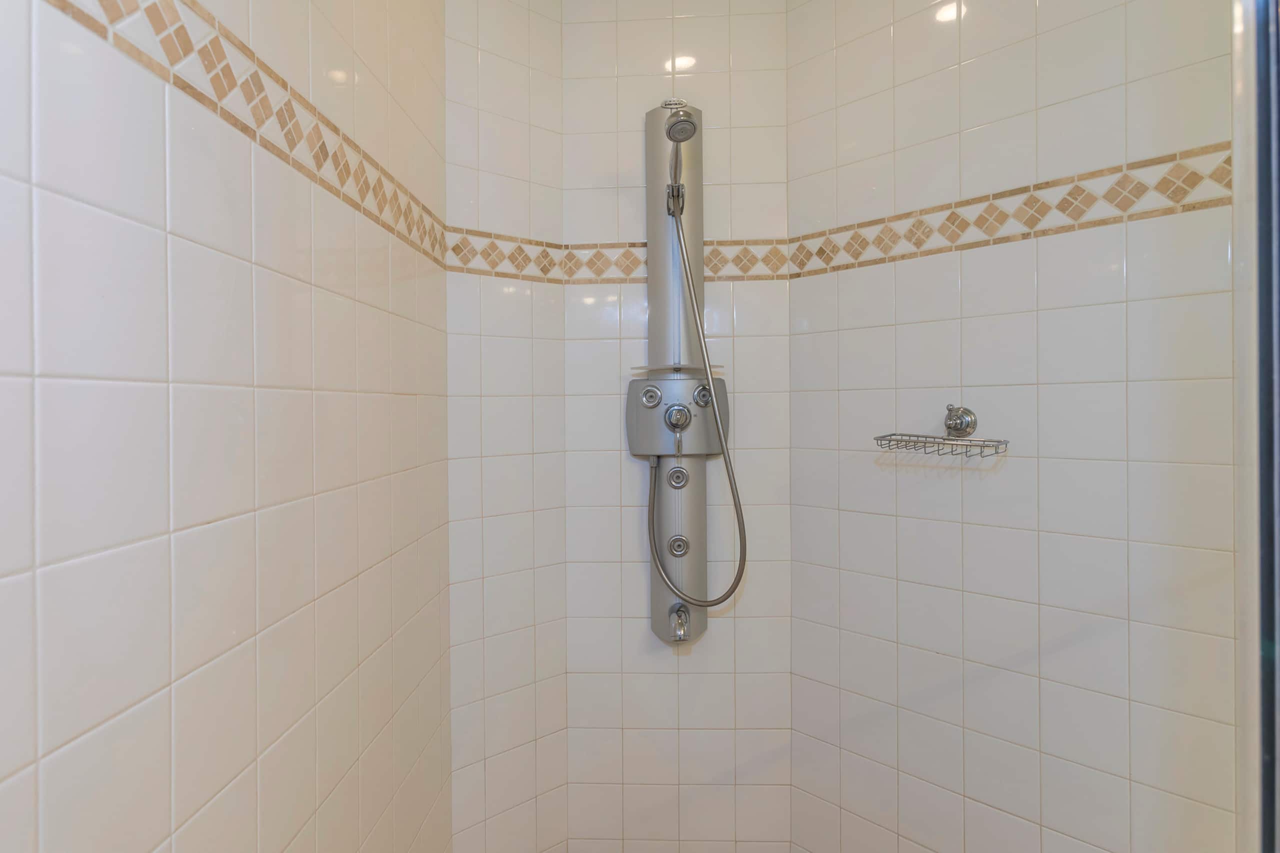 Villa in Kihei · ★4.93 · 3 bedrooms · 4 beds · 3.5 baths - Image 27