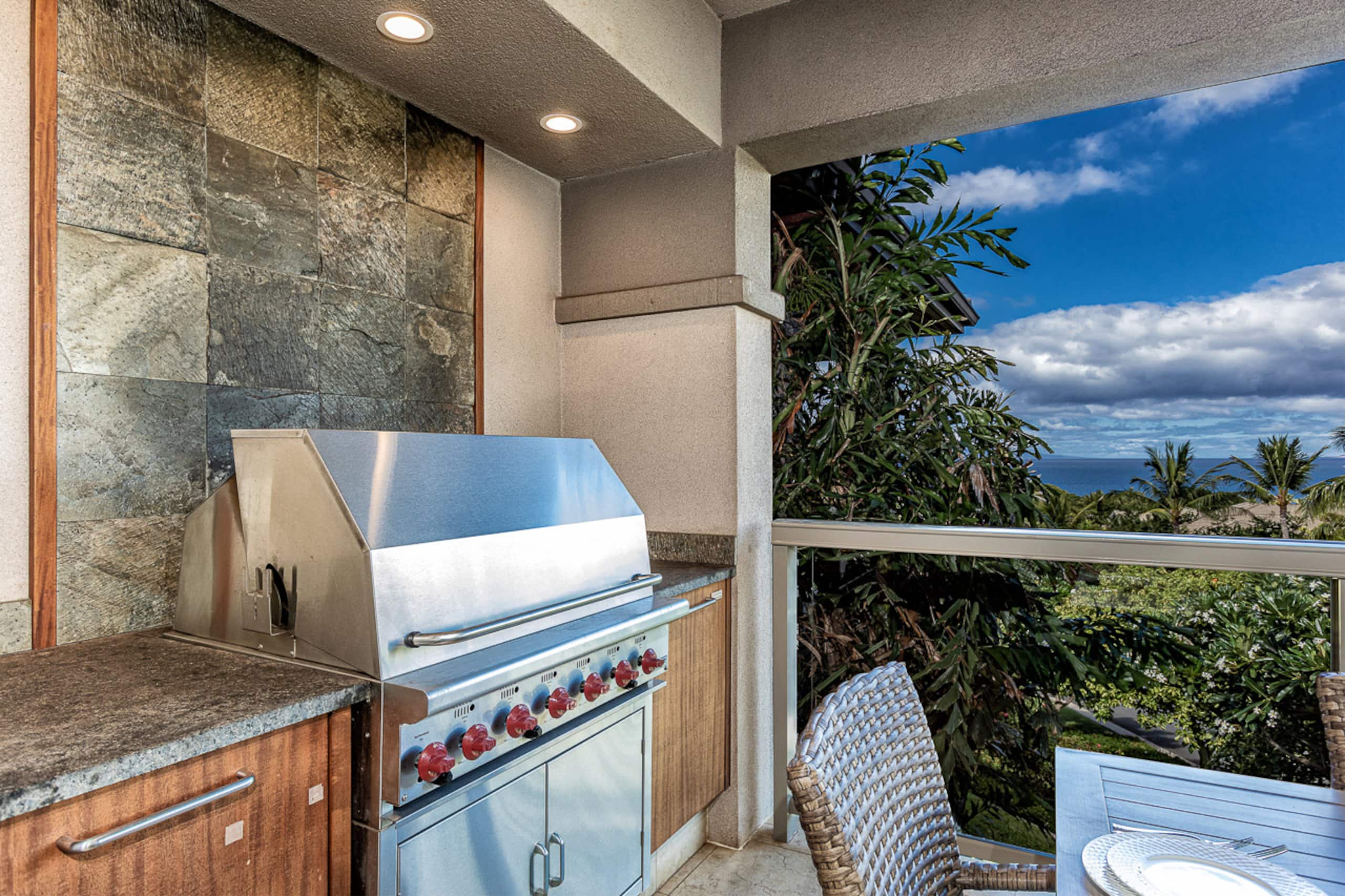 Townhouse in Kihei · ★4.91 · 3 bedrooms · 4 beds · 3.5 baths - Image 7