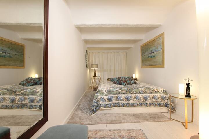 Apt. Giudecca Luxury Gallery (with Terrace) gallery image 4