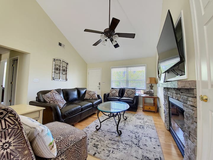 The Barefoot Cottage 53. Pet friendly with fee Houses for Rent in