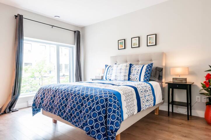 Le Lounge Spacious Apartment in Heart of the gallery image 2