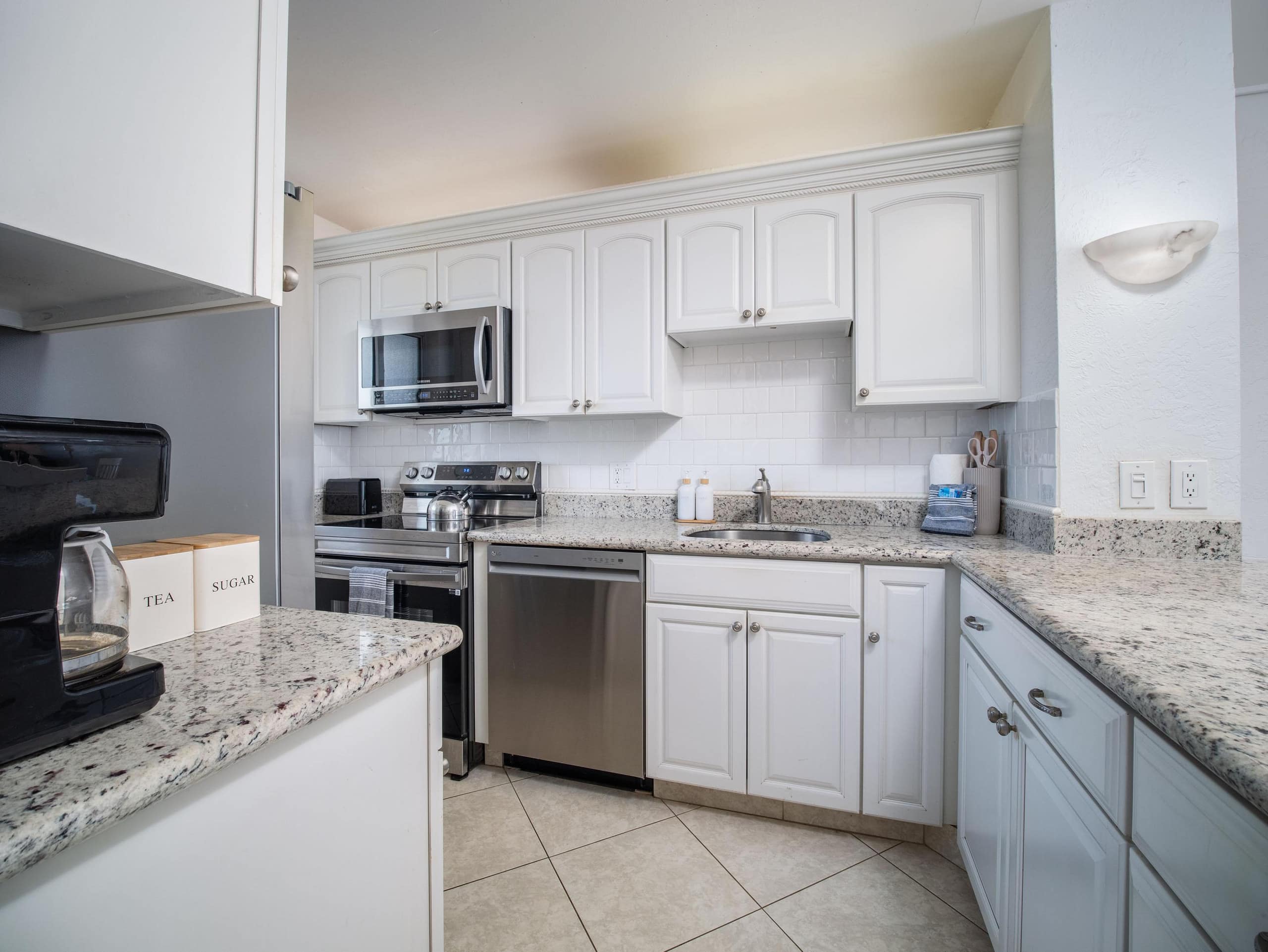 Condo in Kihei · ★4.93 · 2 bedrooms · 3 beds · 2 private baths - Image 13