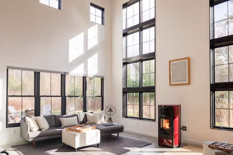 Berkshire Mountain retreat with Urban eco-luxuries