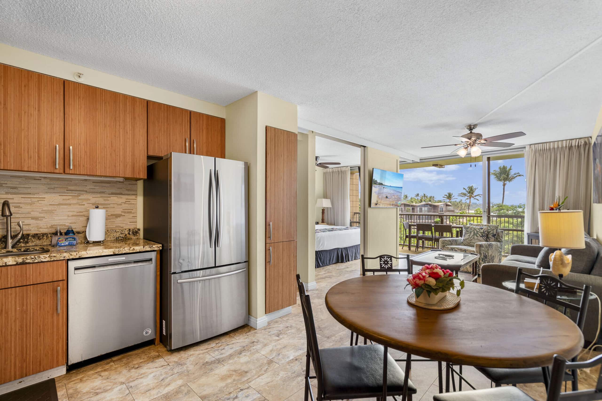 Condo in Kihei · ★4.92 · 2 bedrooms · 2 beds · 2 baths - Image 4
