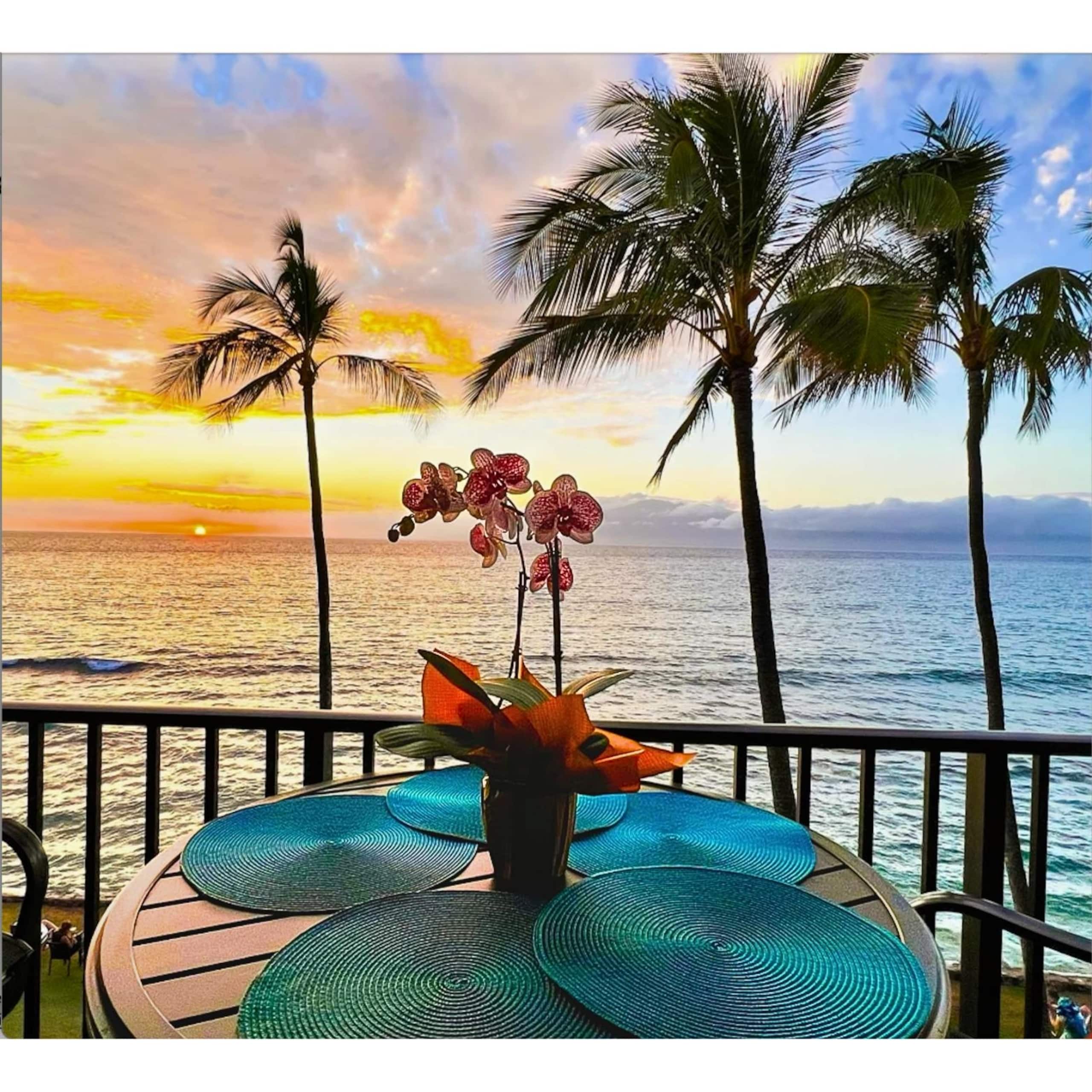 Condo in Lahaina · ★4.7 · 3 bedrooms · 4 beds · 2 baths - Image 1