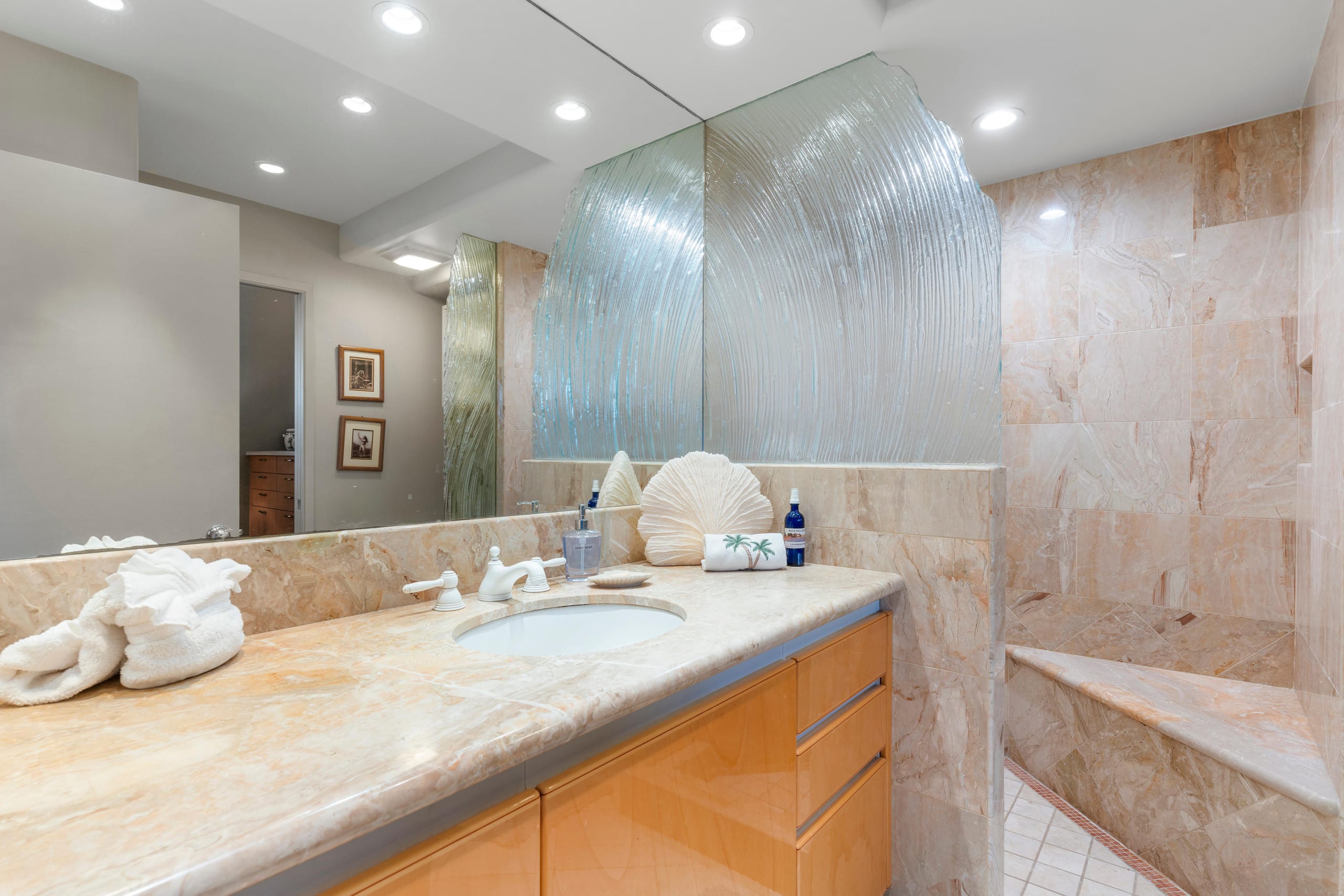 Condo in Lahaina · ★4.7 · 3 bedrooms · 4 beds · 2 baths - Image 29