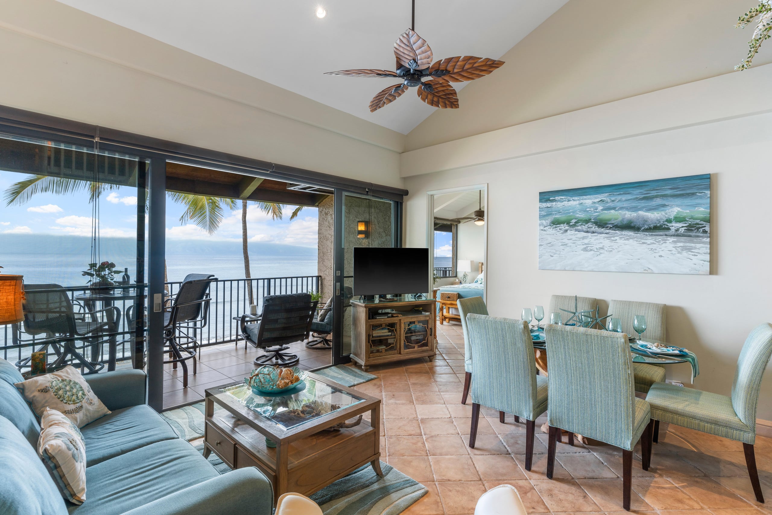 Condo in Lahaina · ★4.7 · 3 bedrooms · 4 beds · 2 baths - Image 2