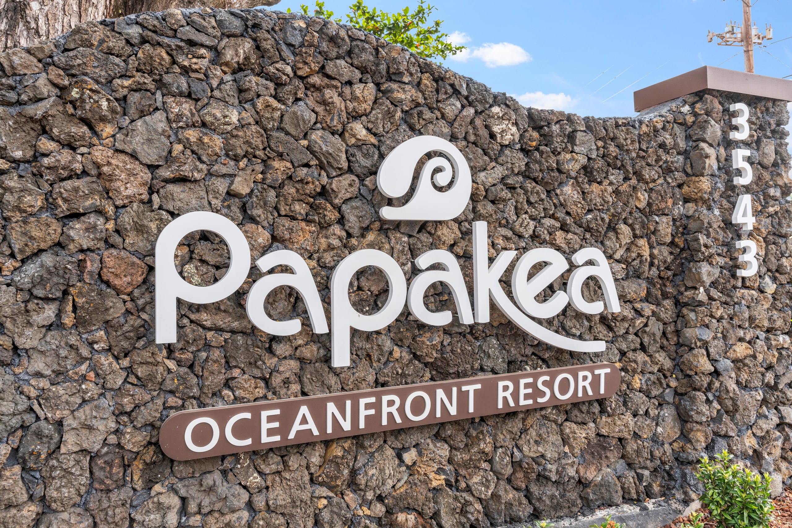 Condo in Lahaina · ★4.7 · 3 bedrooms · 4 beds · 2 baths - Image 36