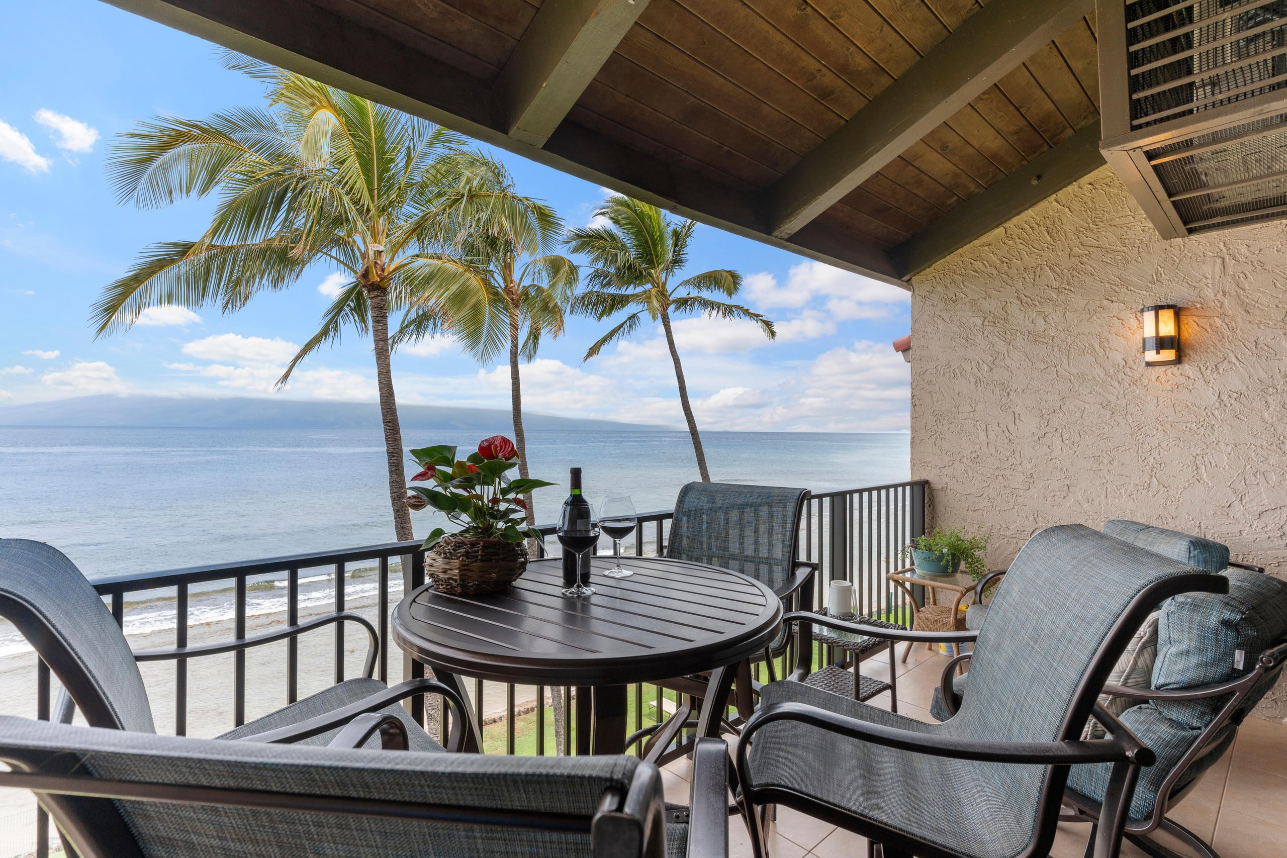 Condo in Lahaina · ★4.7 · 3 bedrooms · 4 beds · 2 baths - Image 13