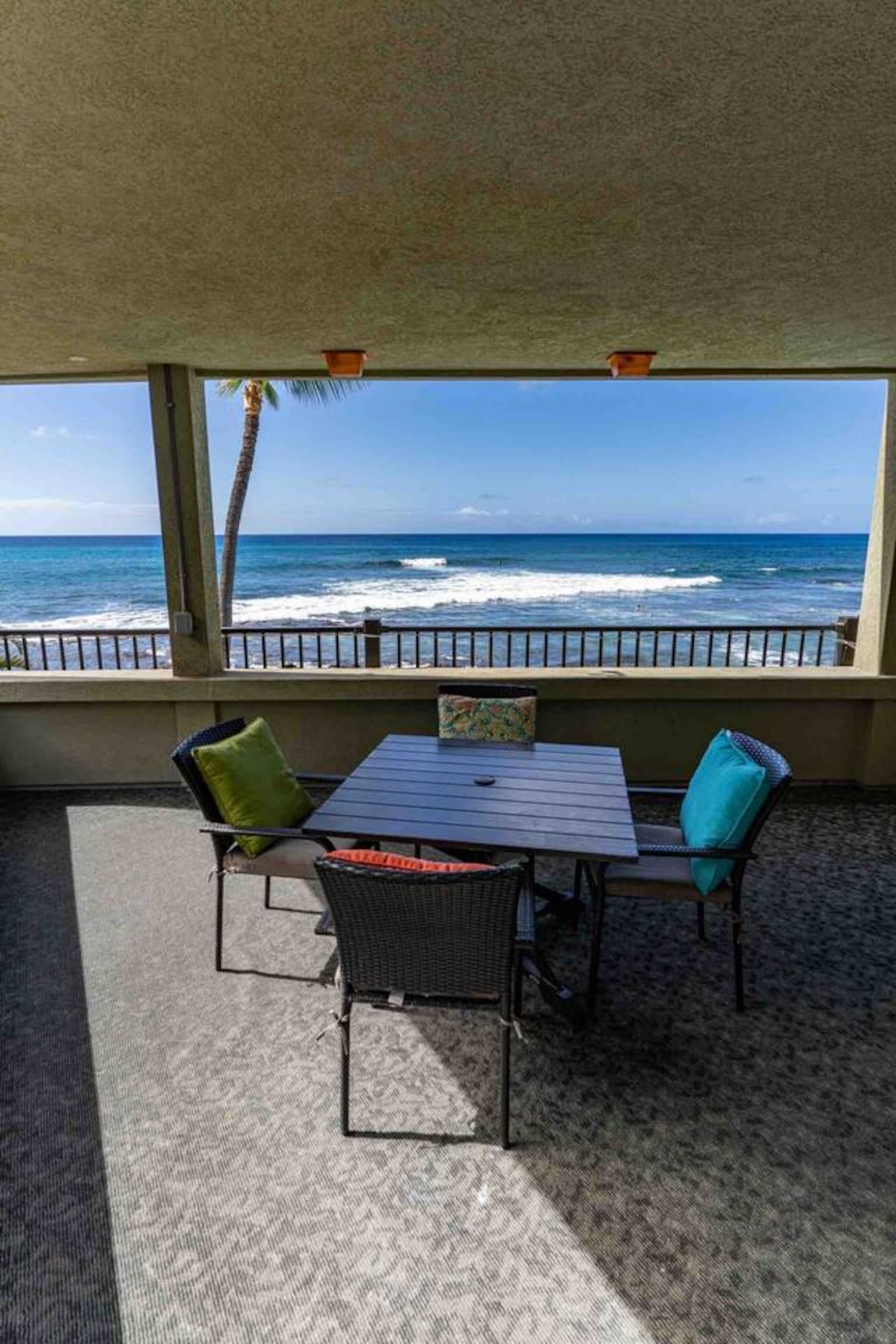 Condo in Kailua-Kona · ★4.89 · 2 bedrooms · 4 beds · 2 baths - Image 27