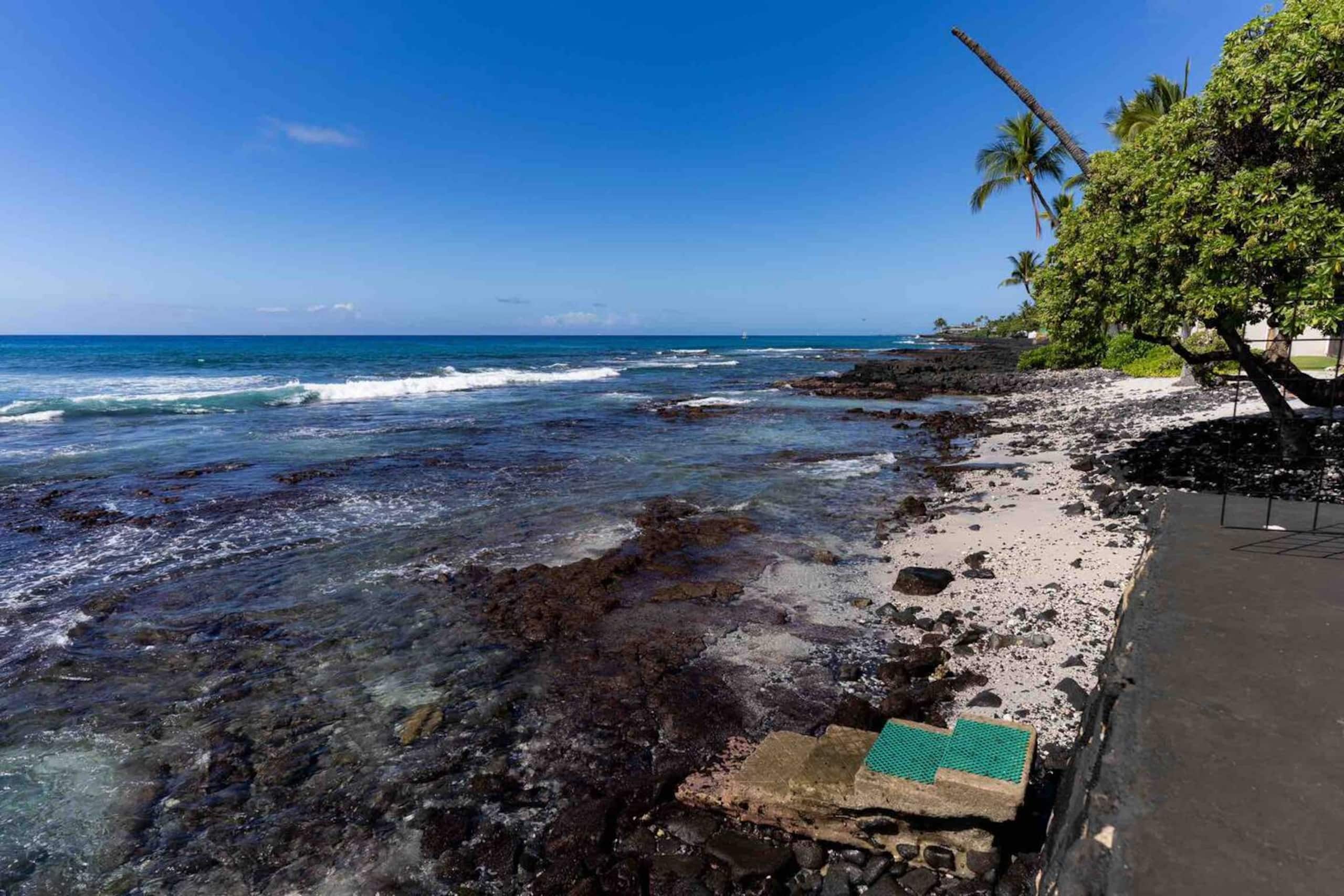 Condo in Kailua-Kona · ★4.89 · 2 bedrooms · 4 beds · 2 baths - Image 9