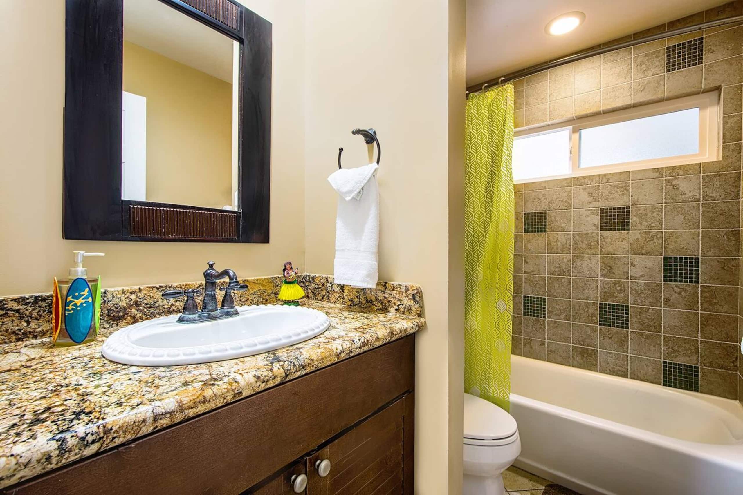 Condo in Kailua-Kona · ★4.89 · 2 bedrooms · 4 beds · 2 baths - Image 17