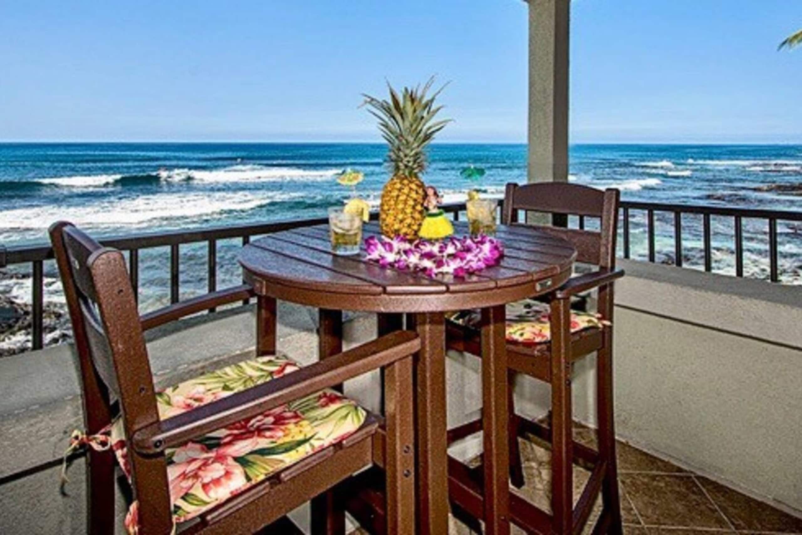 Condo in Kailua-Kona · ★4.89 · 2 bedrooms · 4 beds · 2 baths - Image 28