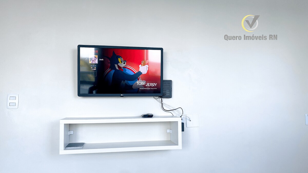 客厅、电视和多媒体