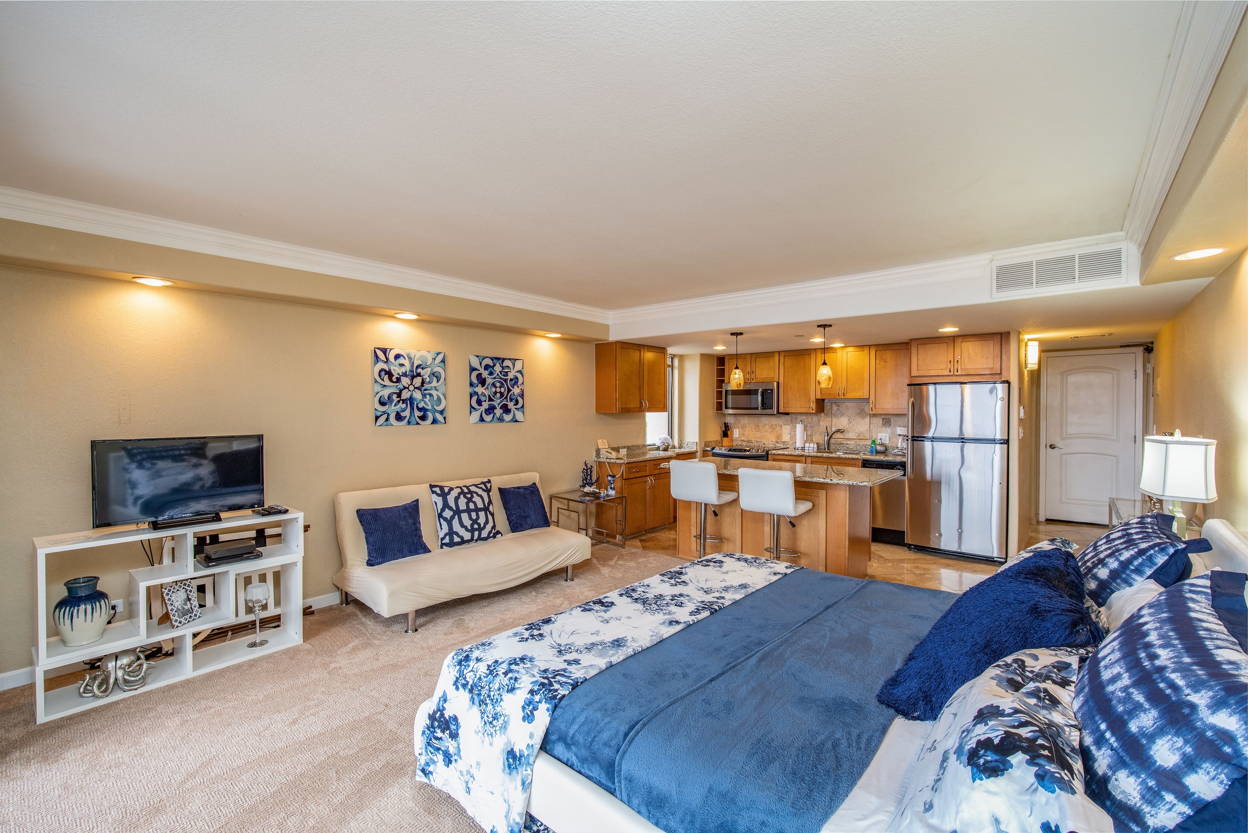 Condo in Lahaina · ★4.81 · 1 bedroom · 2 beds · 1 bath - Image 9