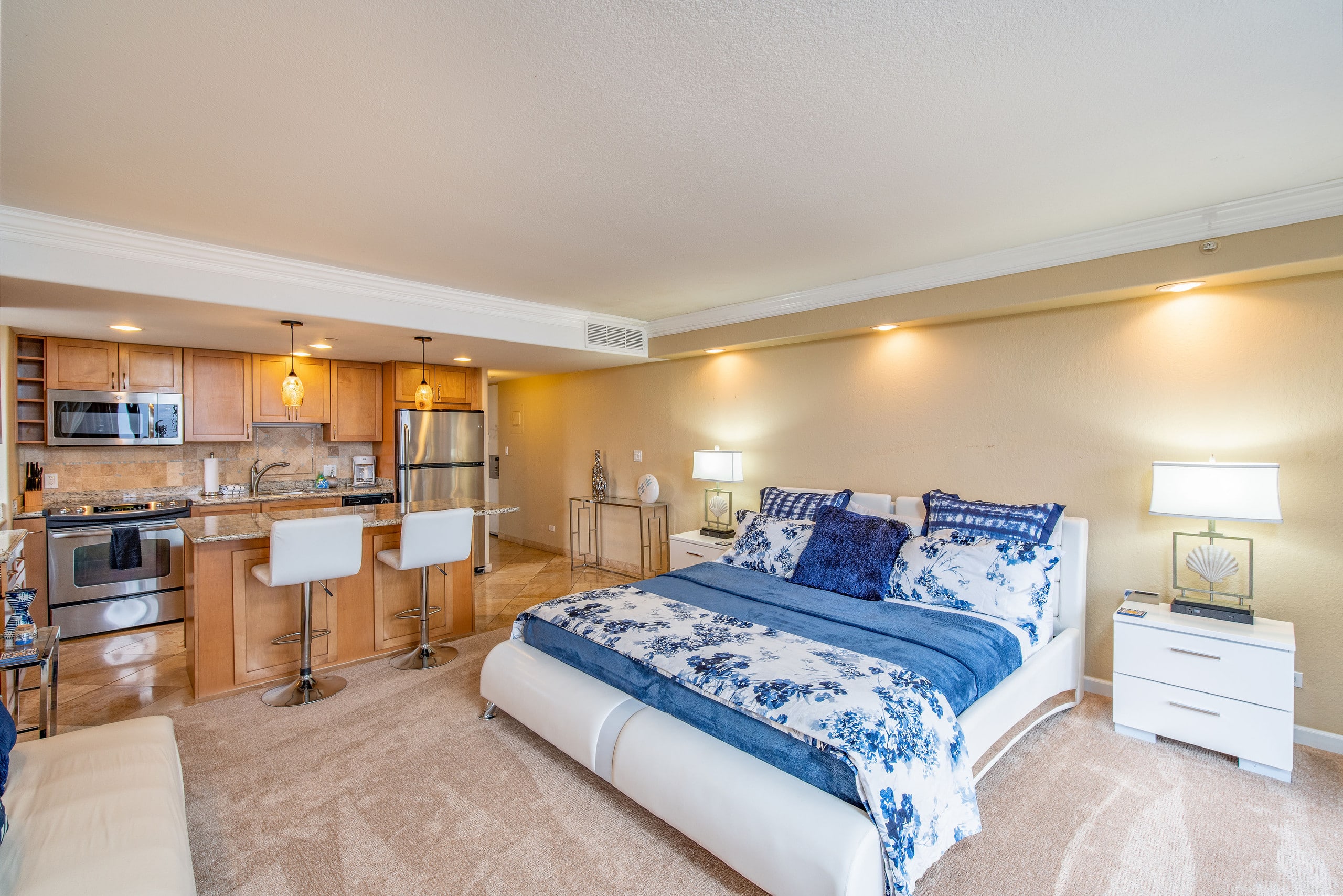 Condo in Lahaina · ★4.81 · 1 bedroom · 2 beds · 1 bath - Image 6