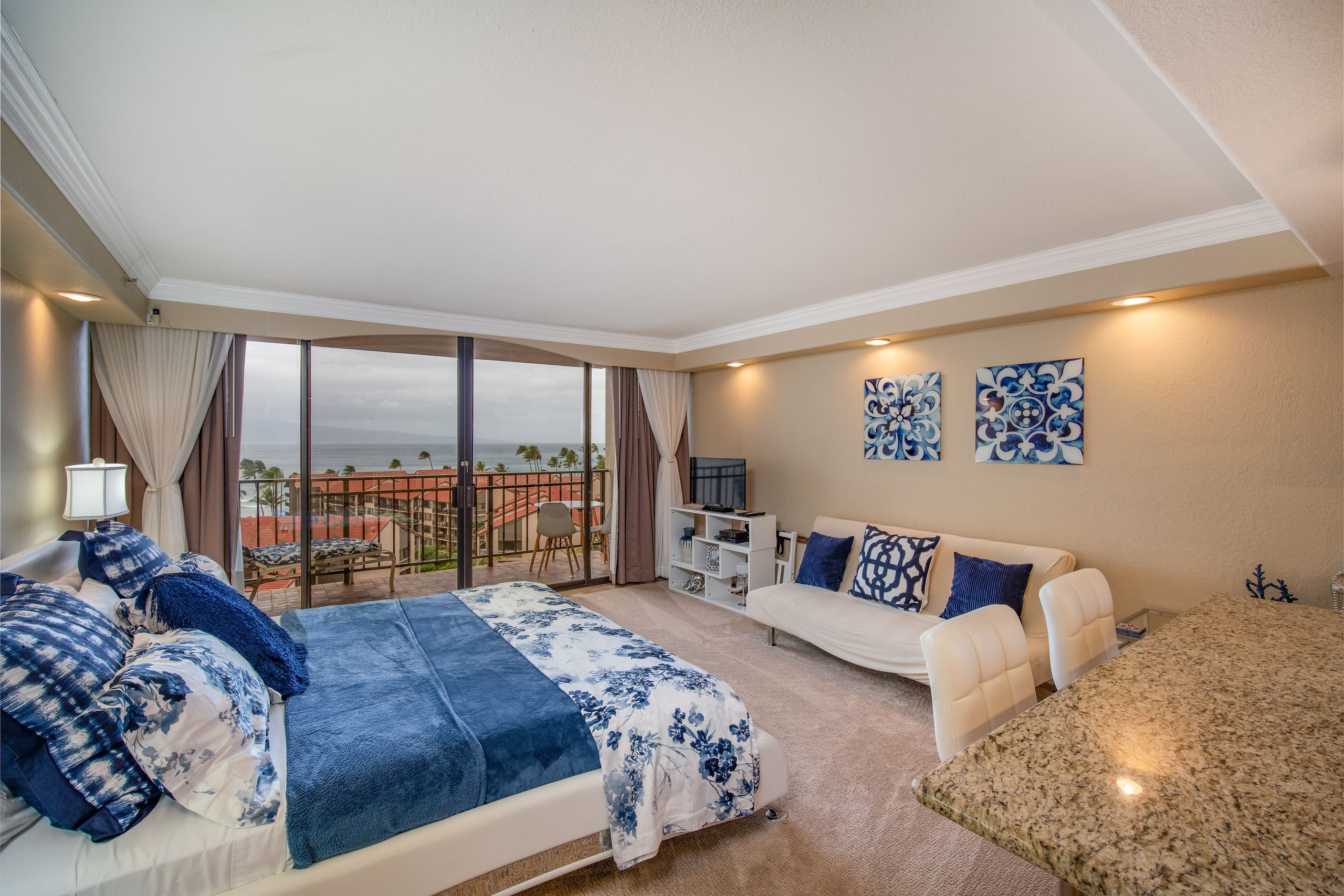 Condo in Lahaina · ★4.81 · 1 bedroom · 2 beds · 1 bath - Image 5