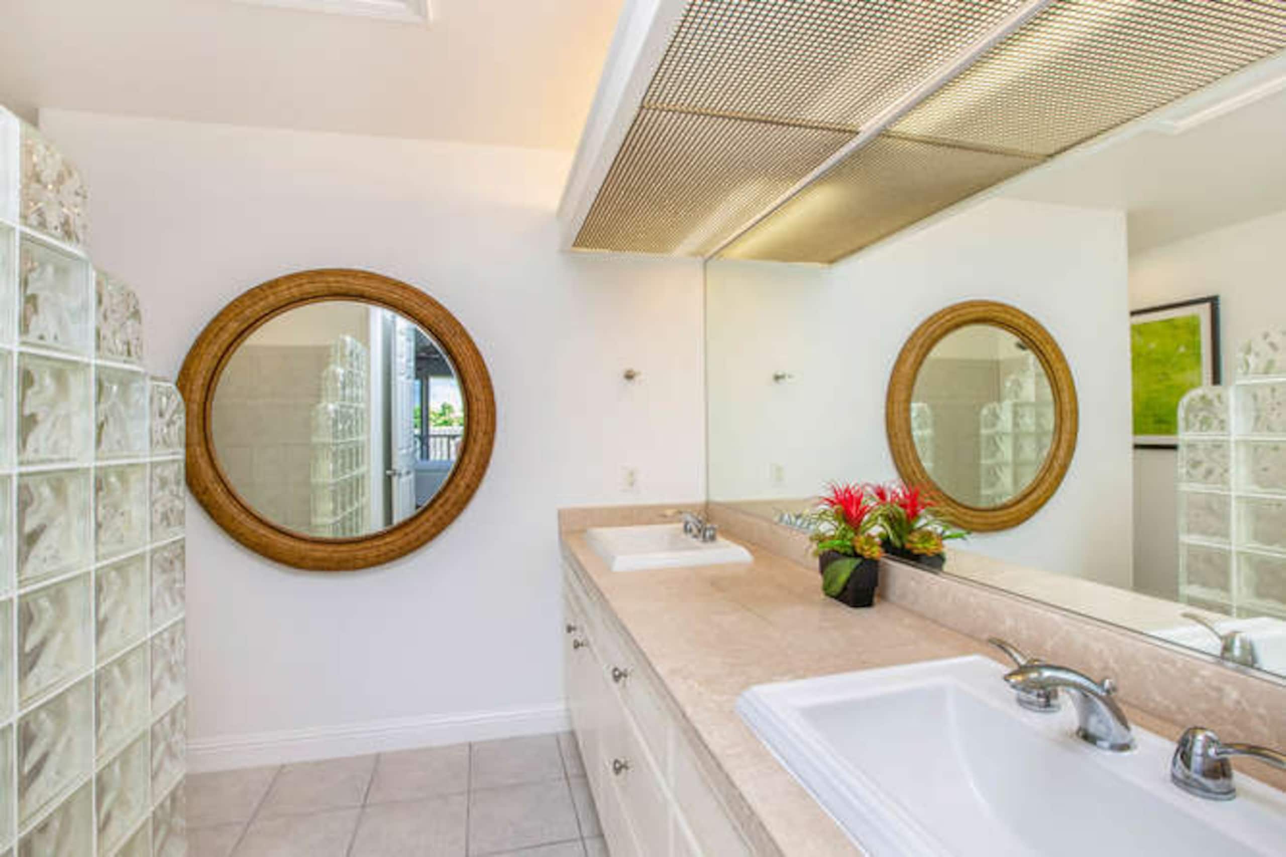 Luxury Gated Community in Princeville Resort - Photo 21