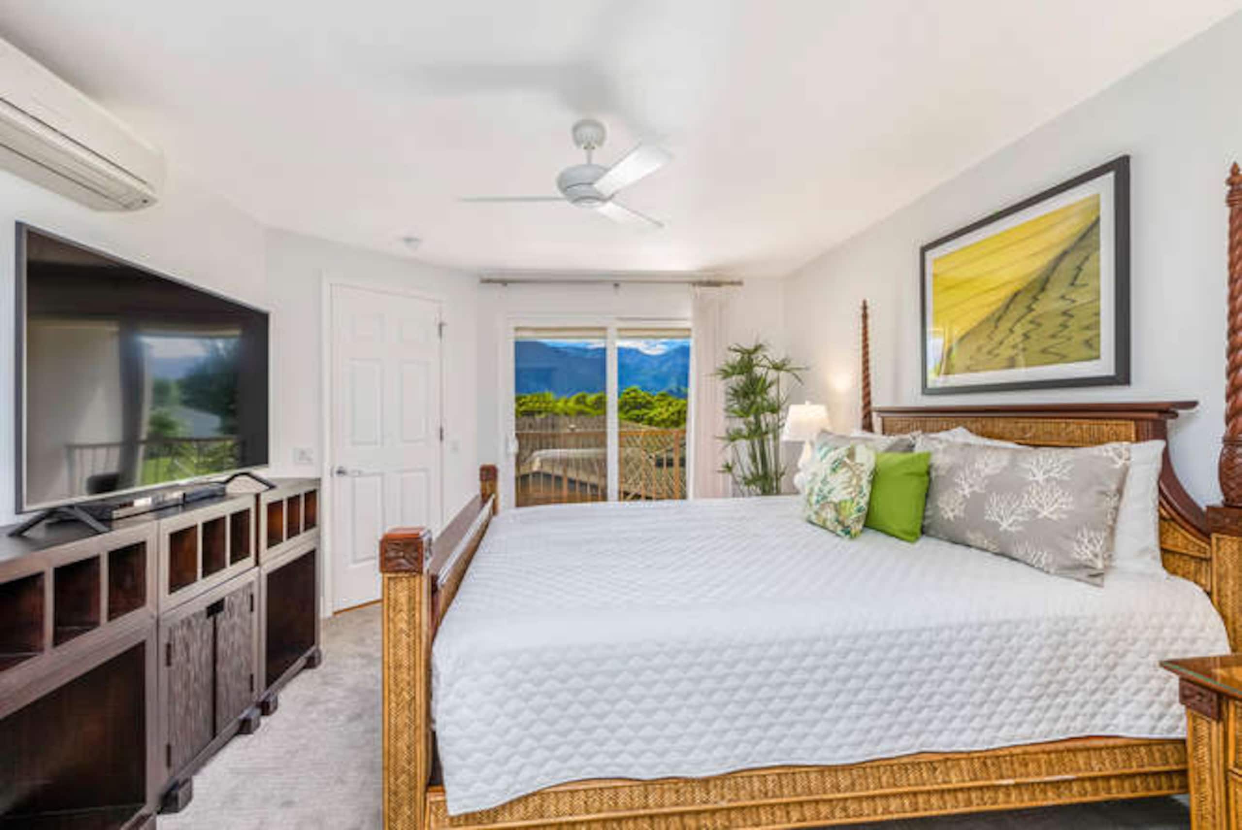 Luxury Gated Community in Princeville Resort - Photo 17