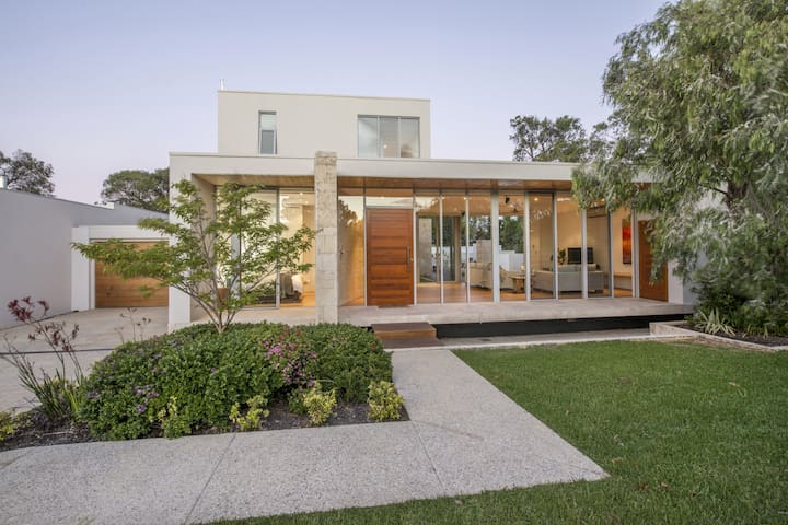 Cinque gallery image 2