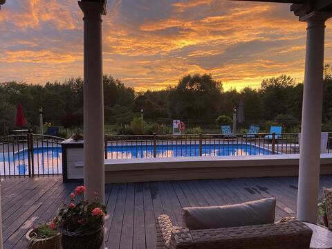 Ultimate Family Retreat:10-Acre, Heated Pool, Hot