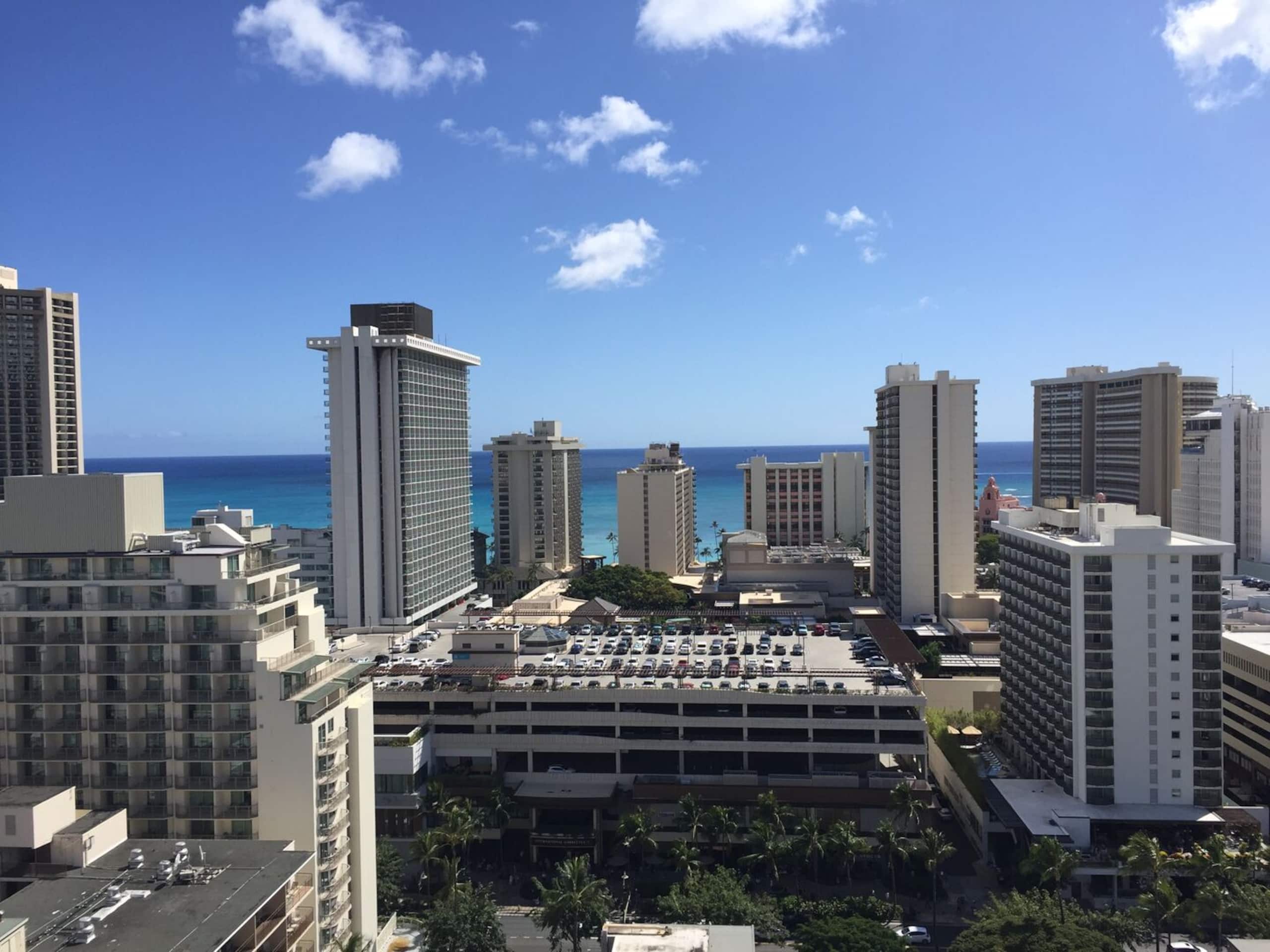 Condo in Honolulu · ★4.61 · 1 bedroom · 2 beds · 1 bath - Image 9