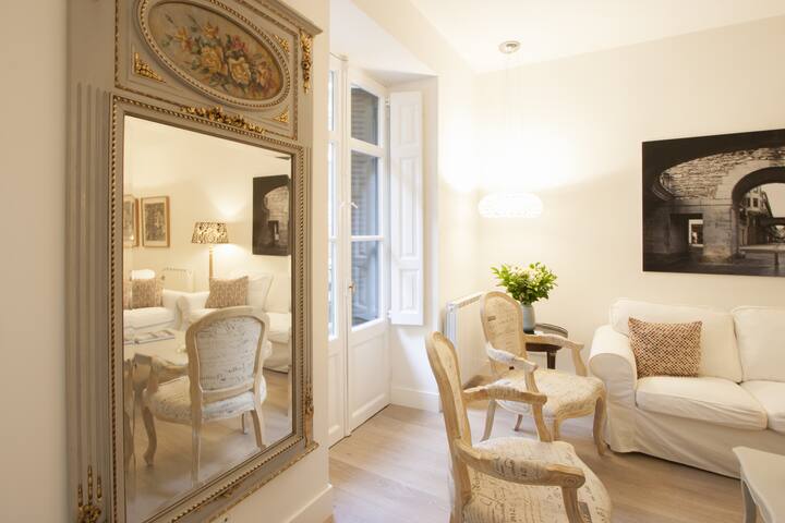 Mai by Oldtown Apartments gallery image 4