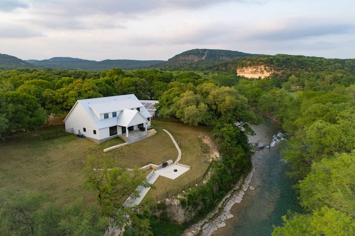 New Braunfels Escapes managed Airbnb listing 2