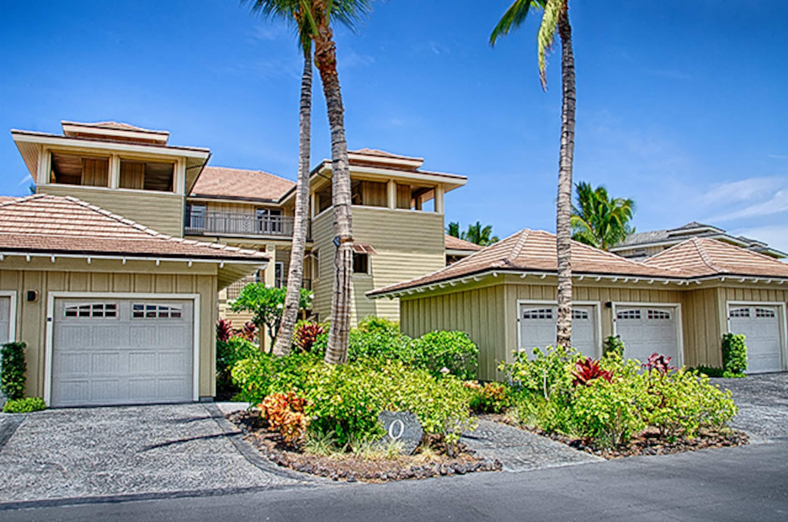Luxury 2BR/2BA penthouse, Walk to beach - Photo 9