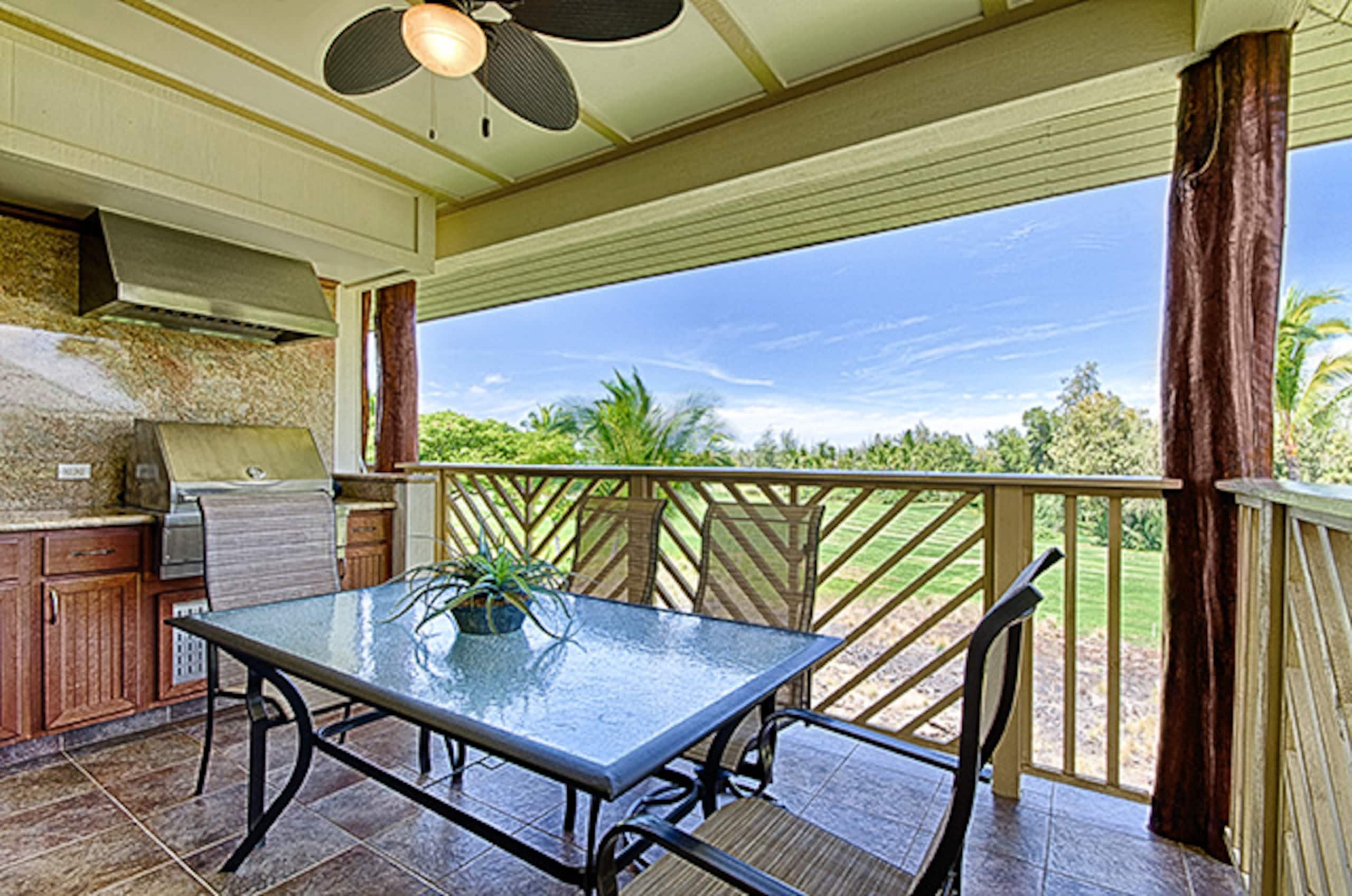 Luxury 2BR/2BA penthouse, Walk to beach - Photo 10