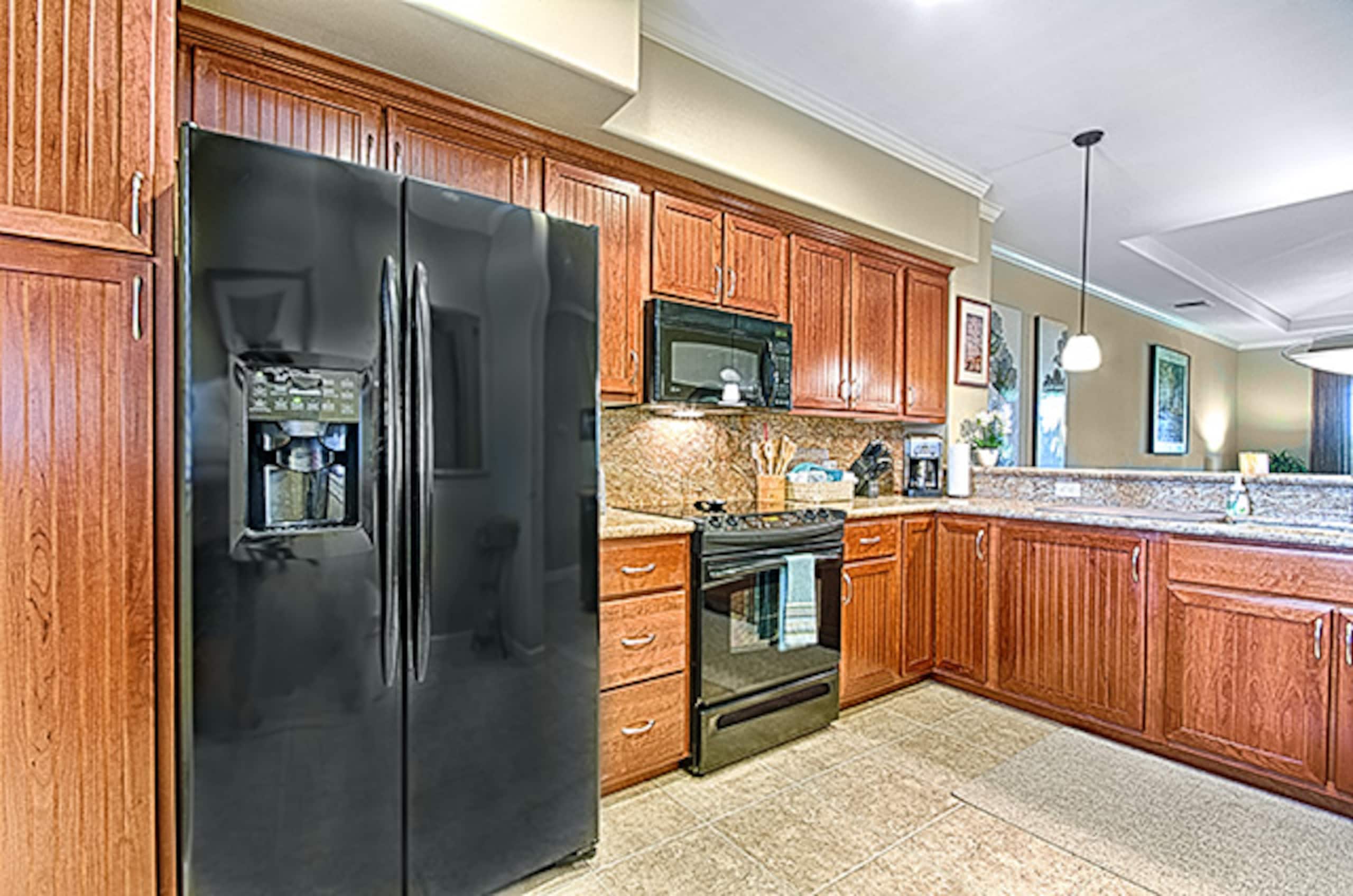Luxury 2BR/2BA penthouse, Walk to beach - Photo 15