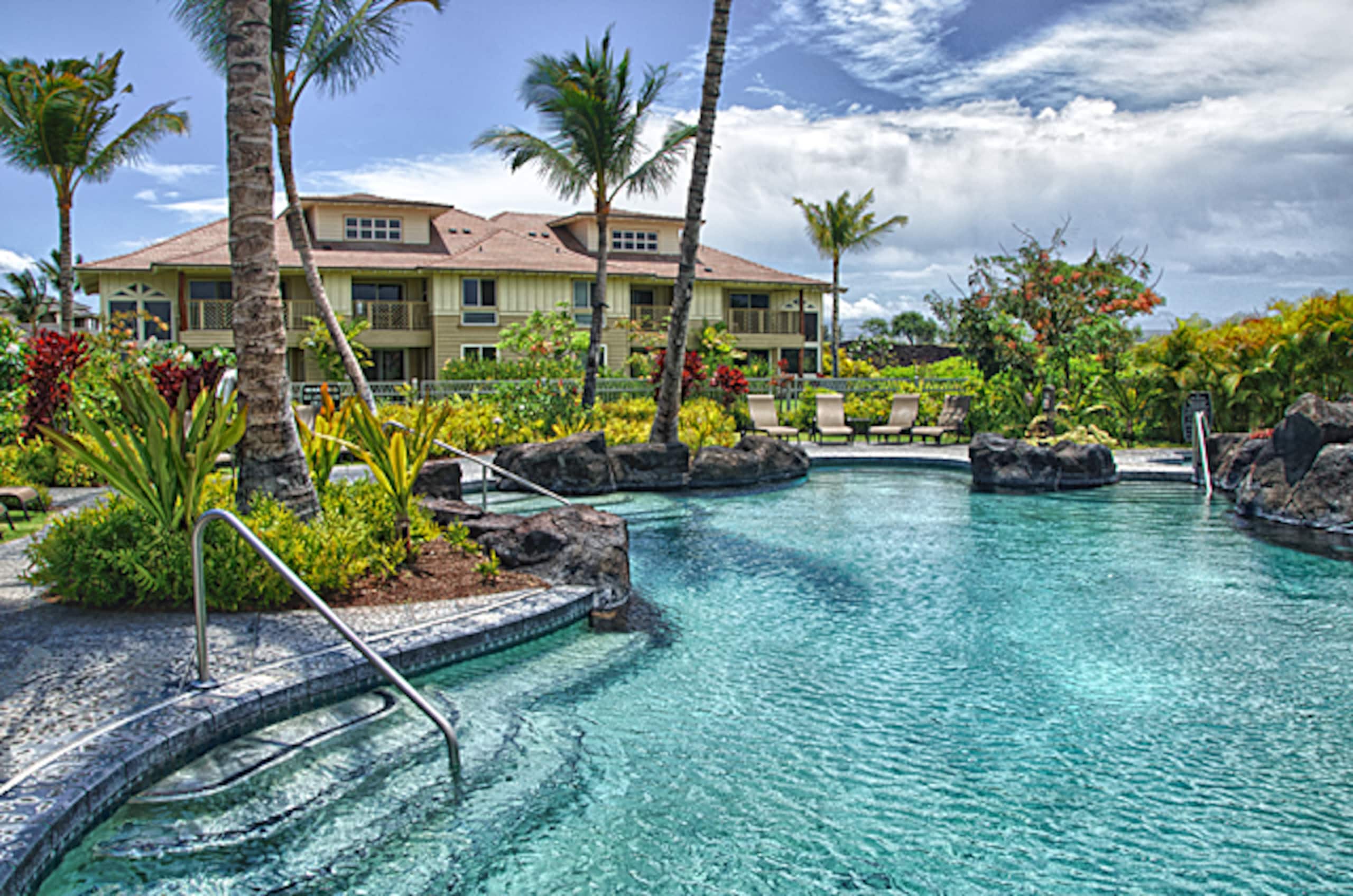 Luxury 2BR/2BA penthouse, Walk to beach - Main photo