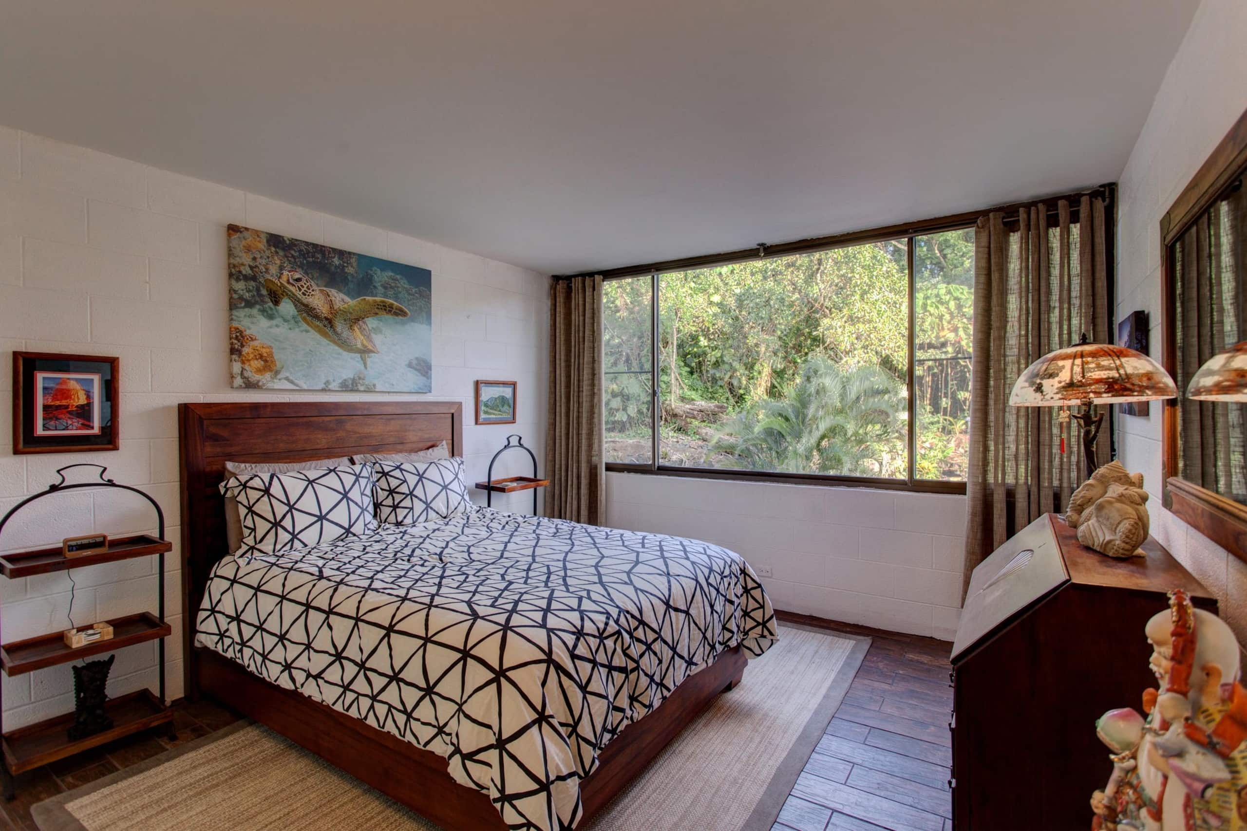 Condo in Hilo · ★4.24 · 2 bedrooms · 3 beds · 1 bath - Image 11
