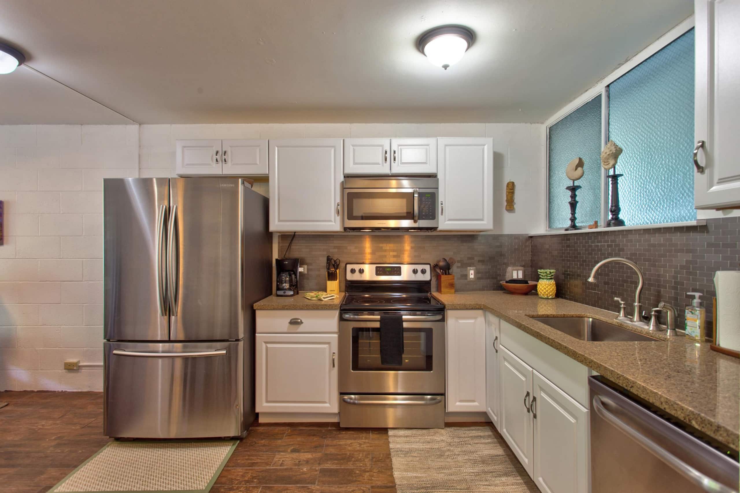 Condo in Hilo · ★4.24 · 2 bedrooms · 3 beds · 1 bath - Image 6