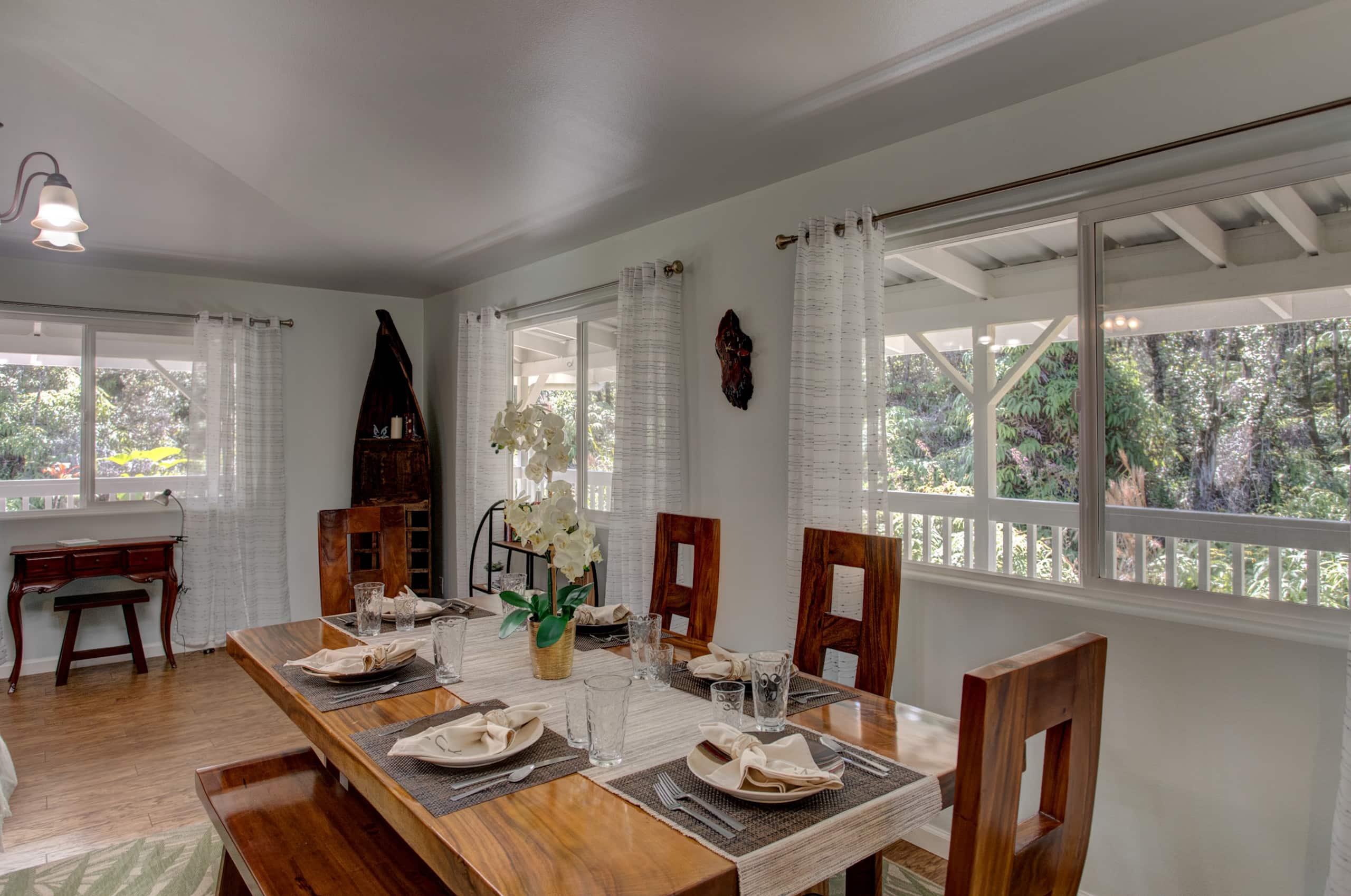 Home in Mountain View · ★4.89 · 3 bedrooms · 3 beds · 2 shared baths - Image 24