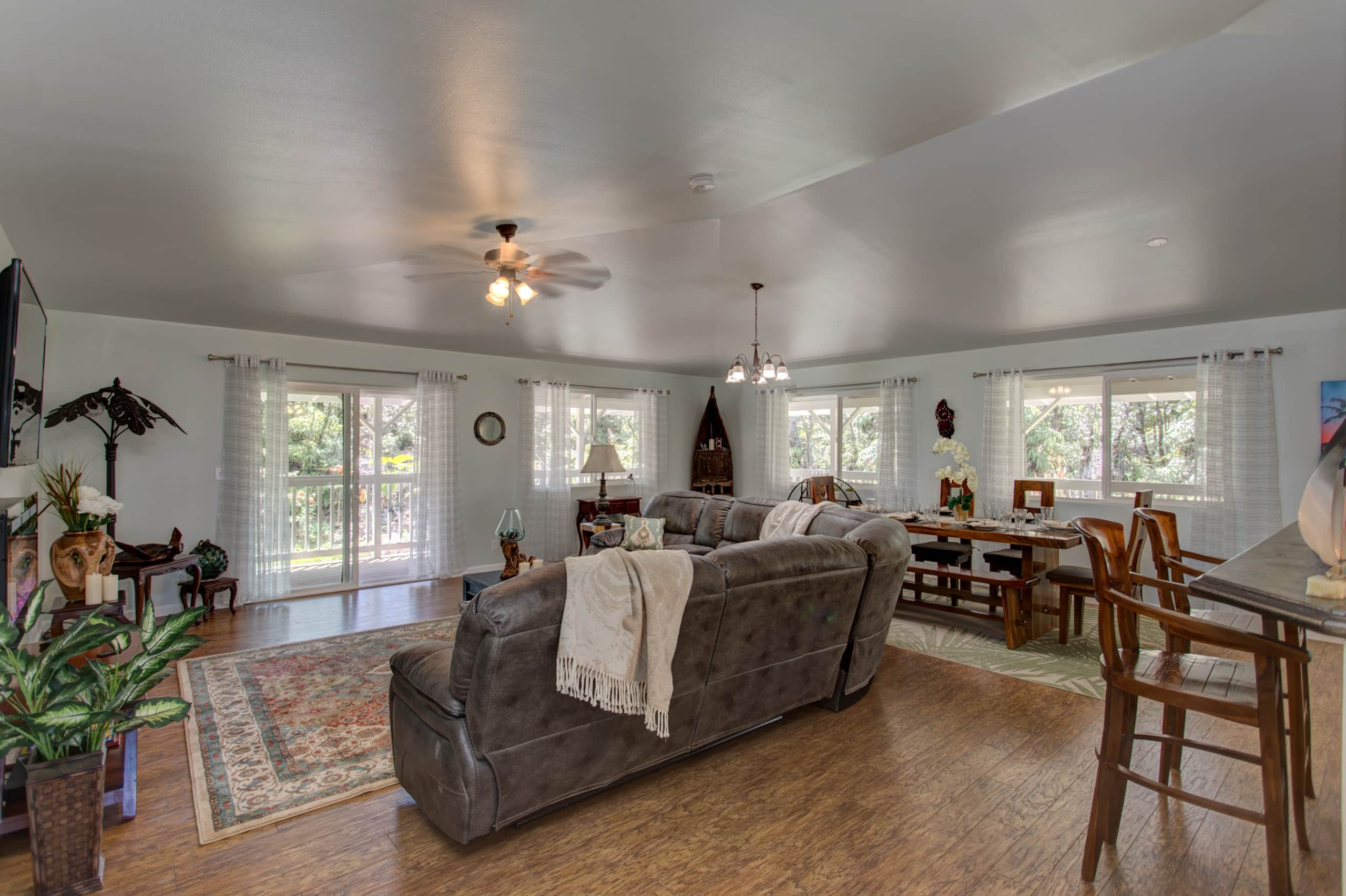 Home in Mountain View · ★4.89 · 3 bedrooms · 3 beds · 2 shared baths - Image 21