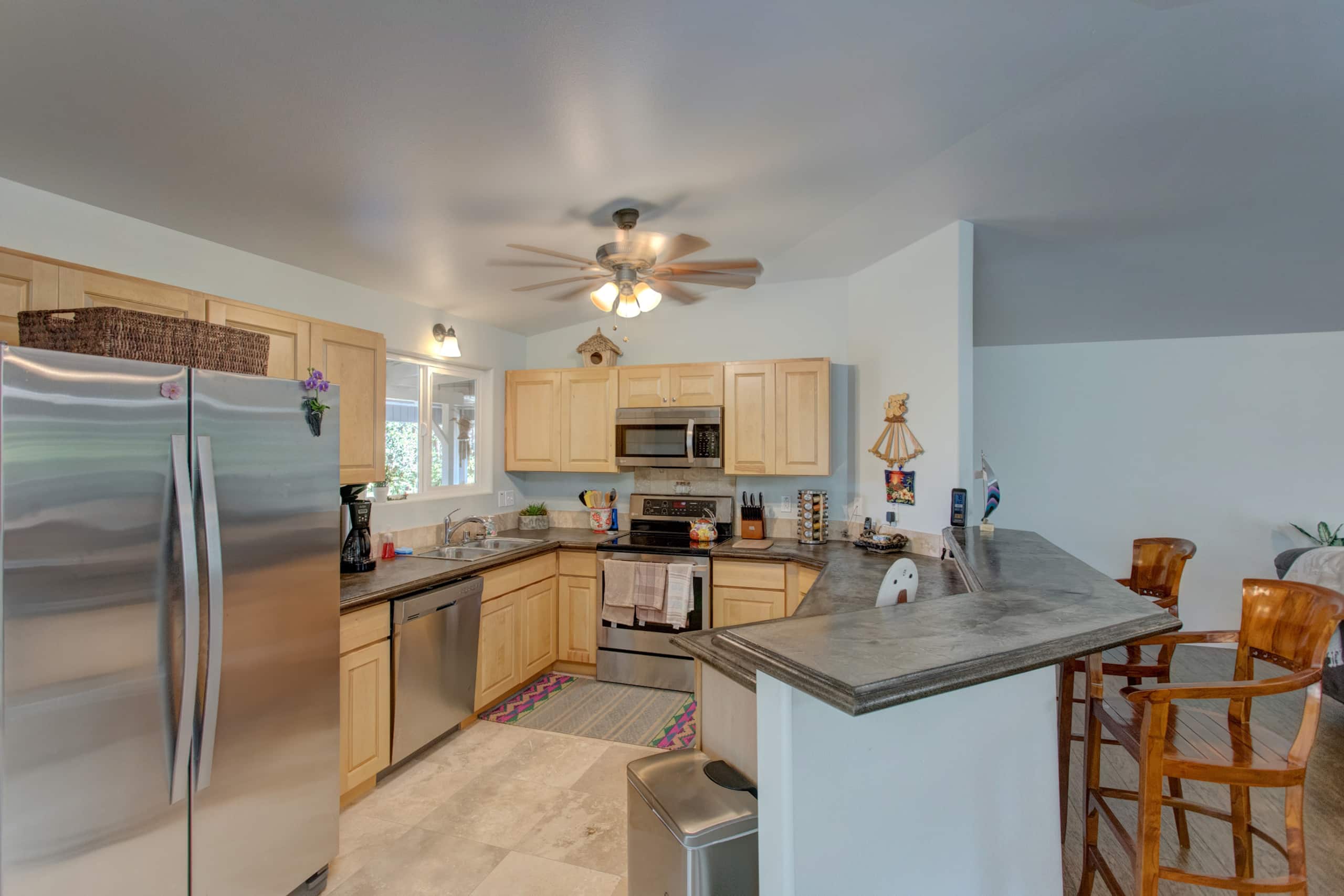 Home in Mountain View · ★4.89 · 3 bedrooms · 3 beds · 2 shared baths - Image 27