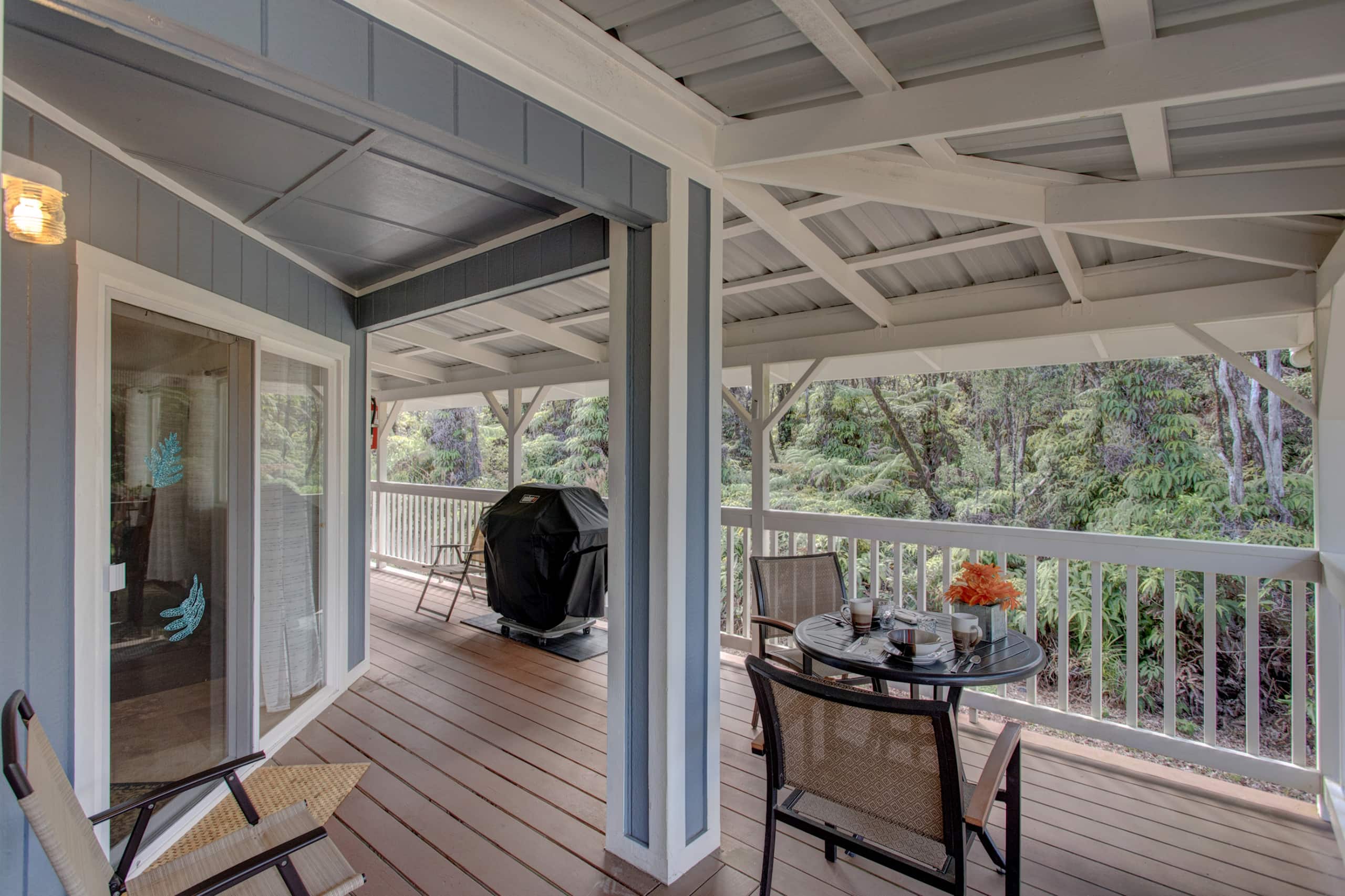 Home in Mountain View · ★4.89 · 3 bedrooms · 3 beds · 2 shared baths - Image 9