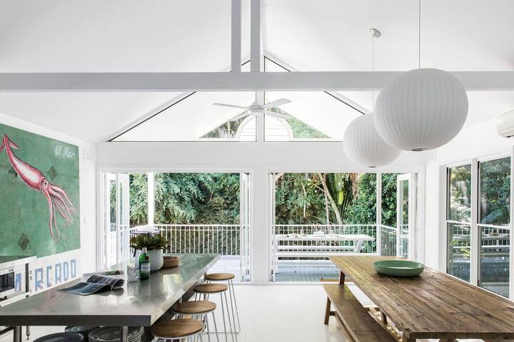 The Beach House, Pool, Tennis Court, Location!