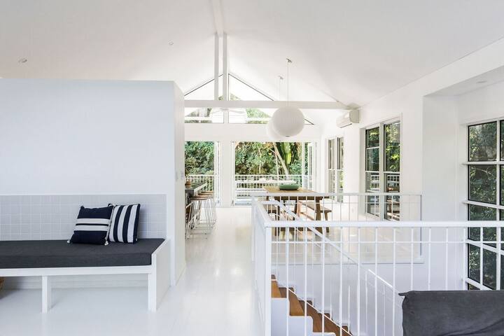 The Beach House, Pool, Tennis Court, Location! gallery image 3