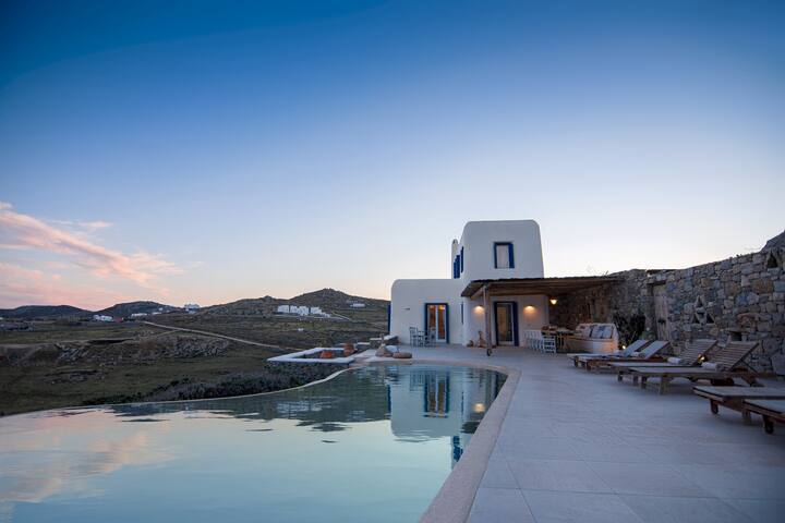 Tranquil Villa 5 by Whitelist Mykonos gallery image 3