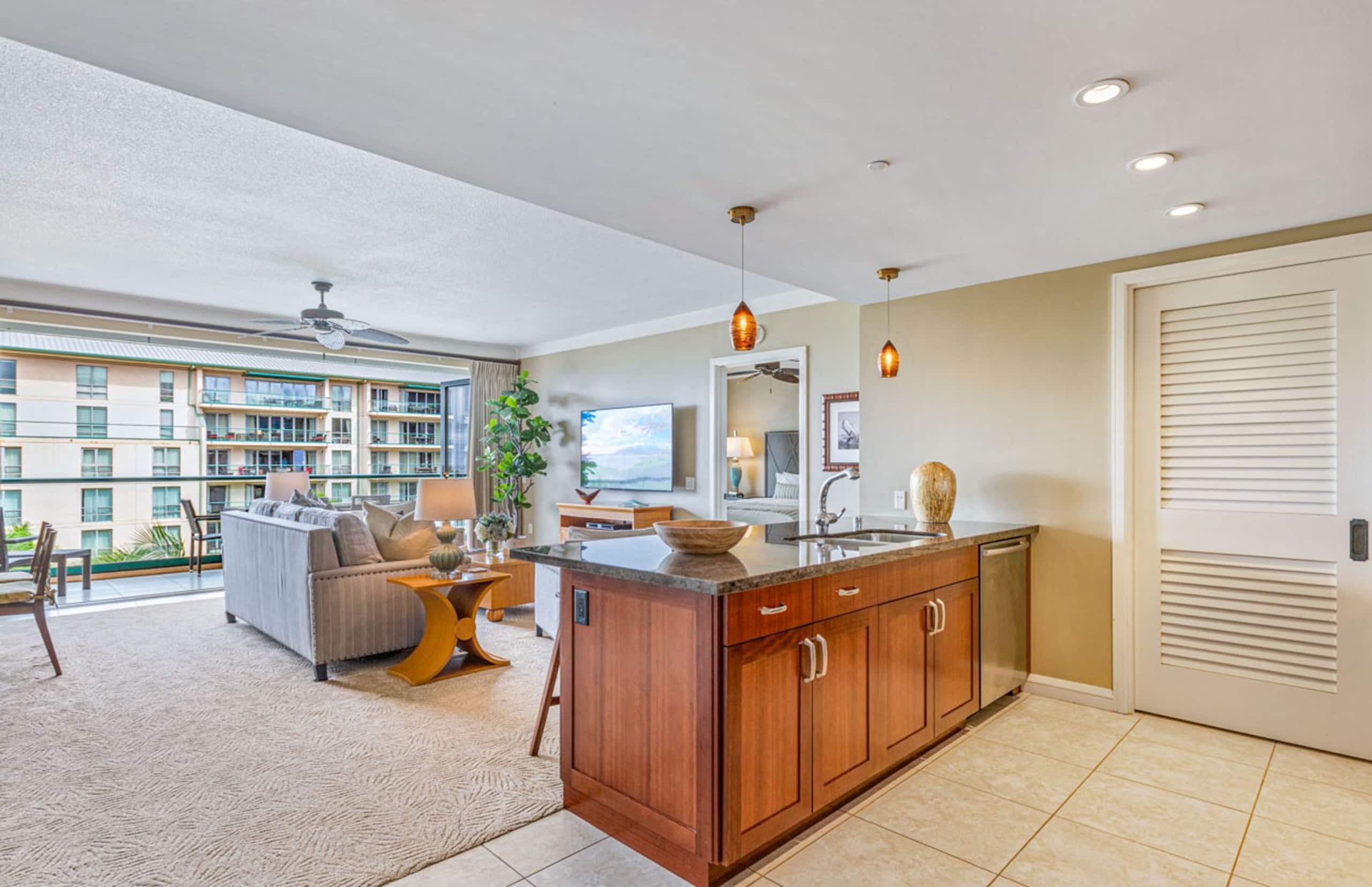 Condo in Lahaina · ★5.0 · 2 bedrooms · 3 beds · 2 baths - Image 5