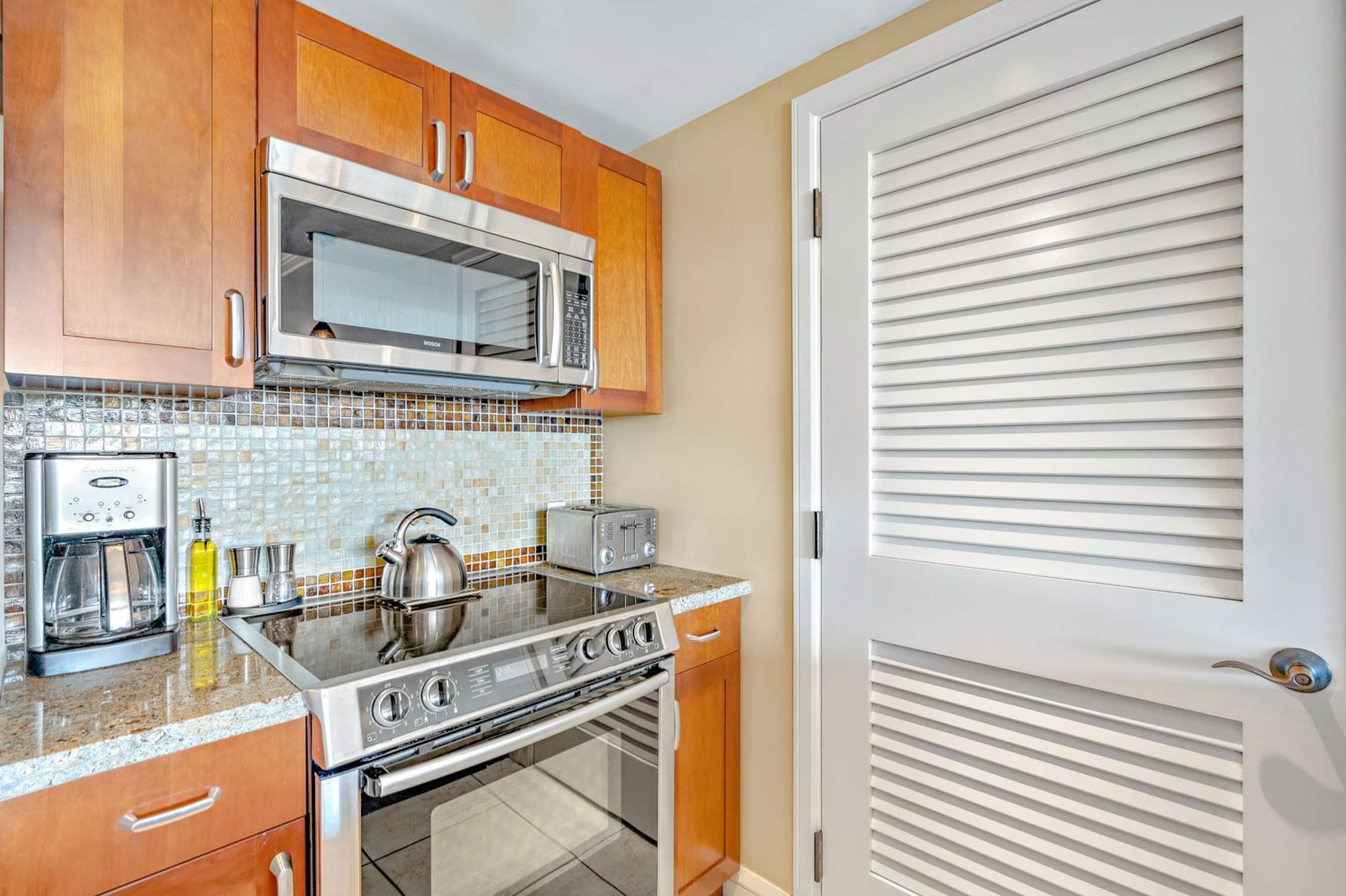 Condo in Lahaina · ★5.0 · 1 bedroom · 2 beds · 1 bath - Image 9