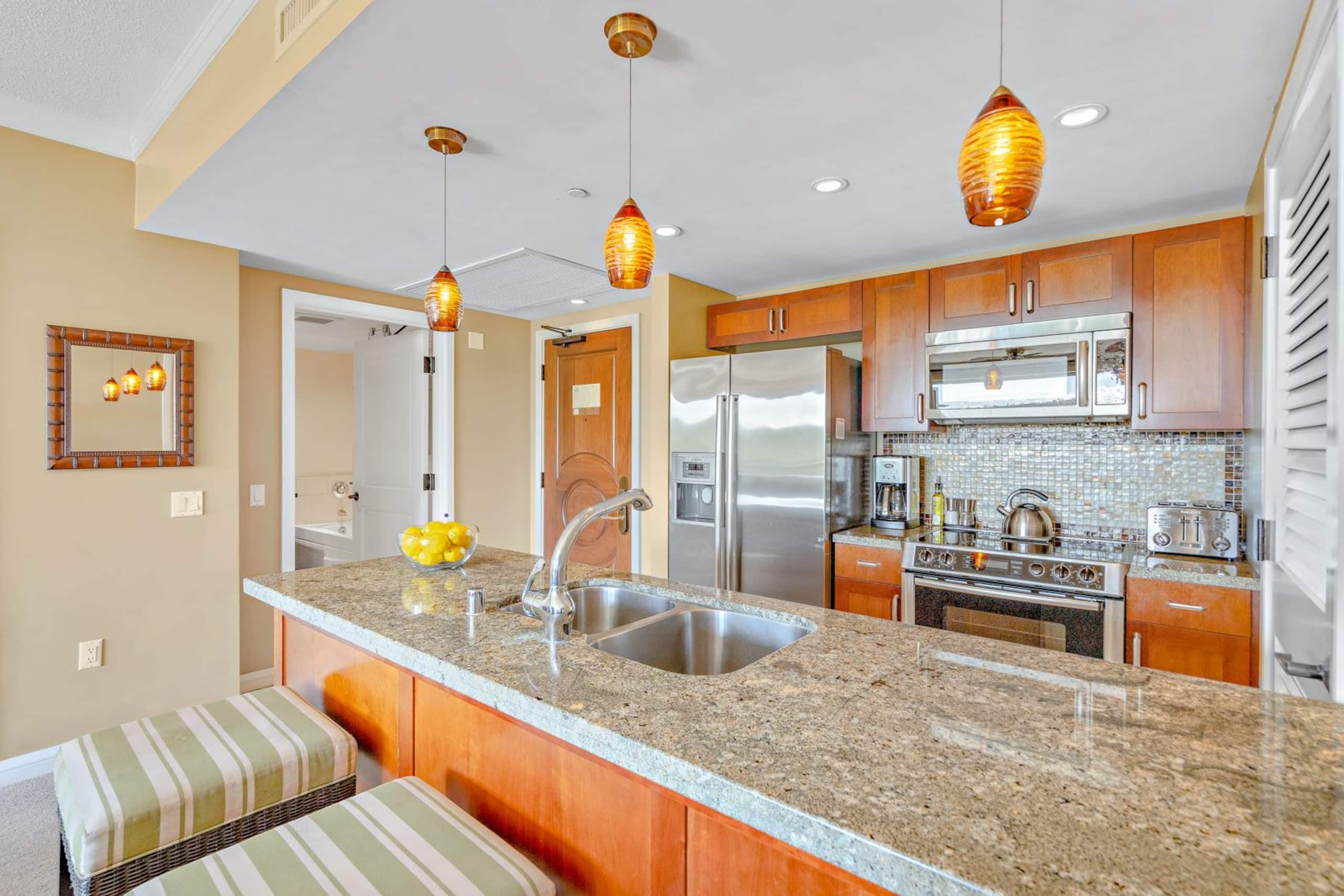 Condo in Lahaina · ★5.0 · 1 bedroom · 2 beds · 1 bath - Image 7